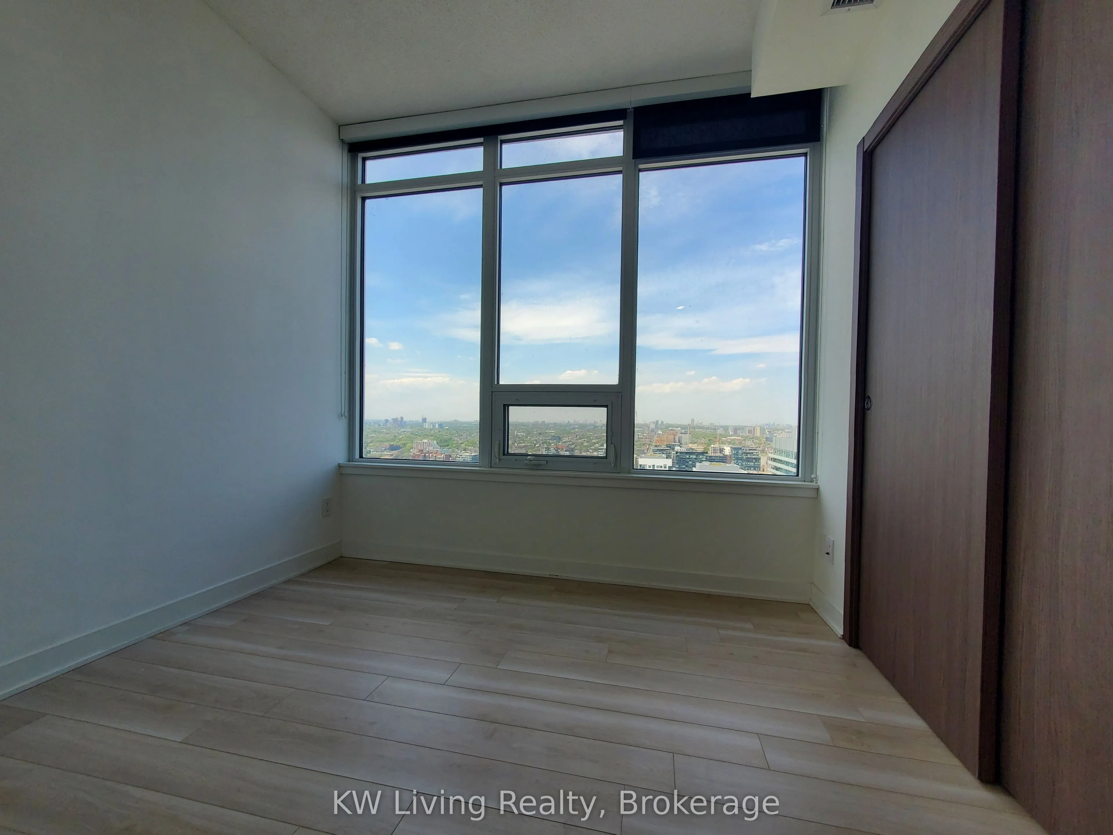 19 Bathurst Street, #4005
