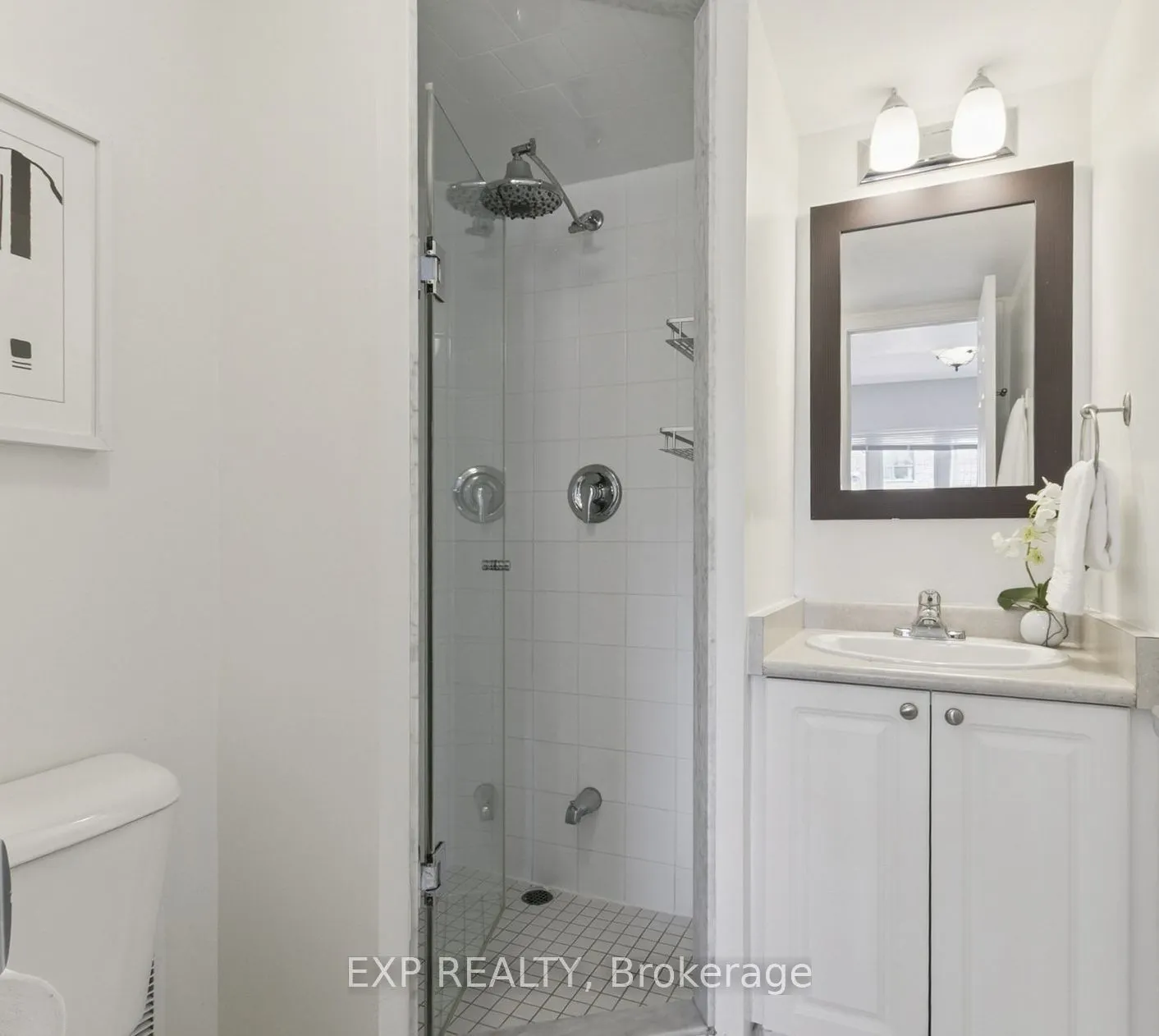 21 Ruttan Street, #242