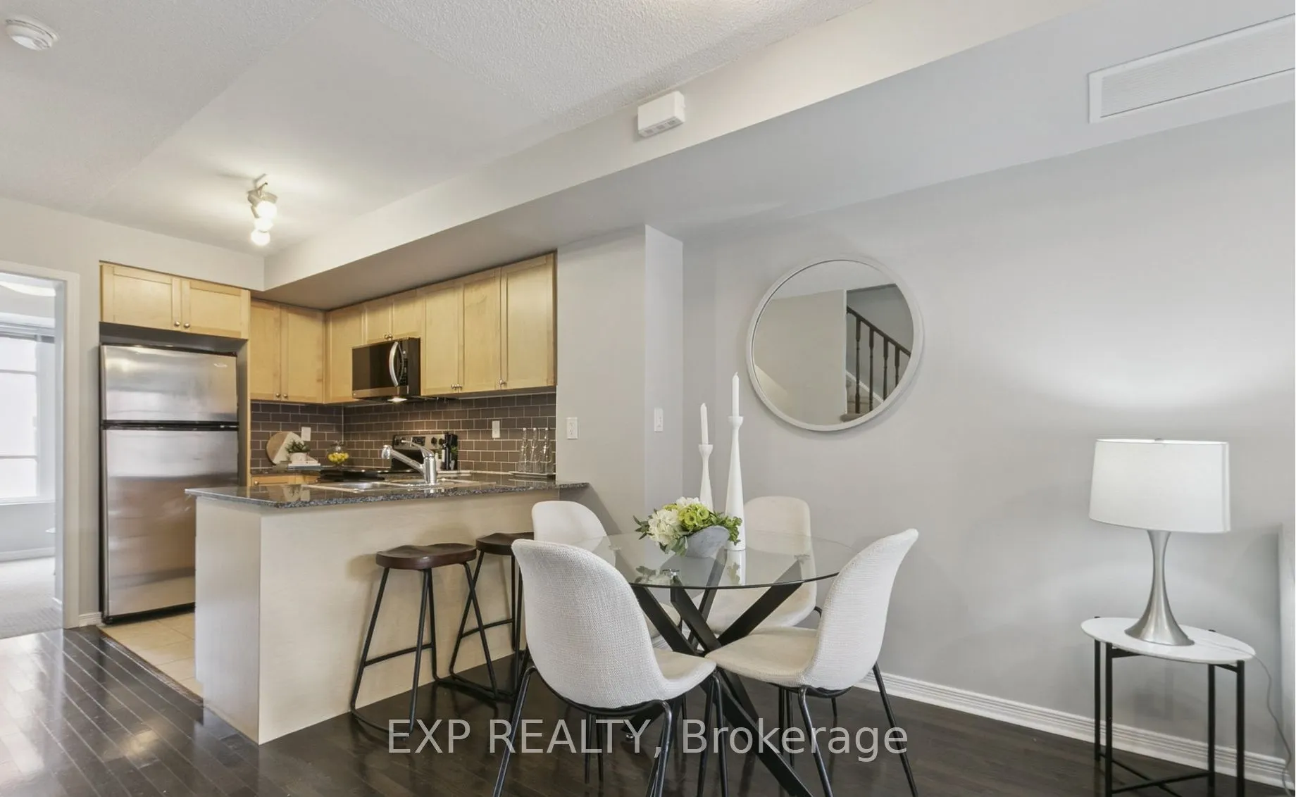 21 Ruttan Street, #242