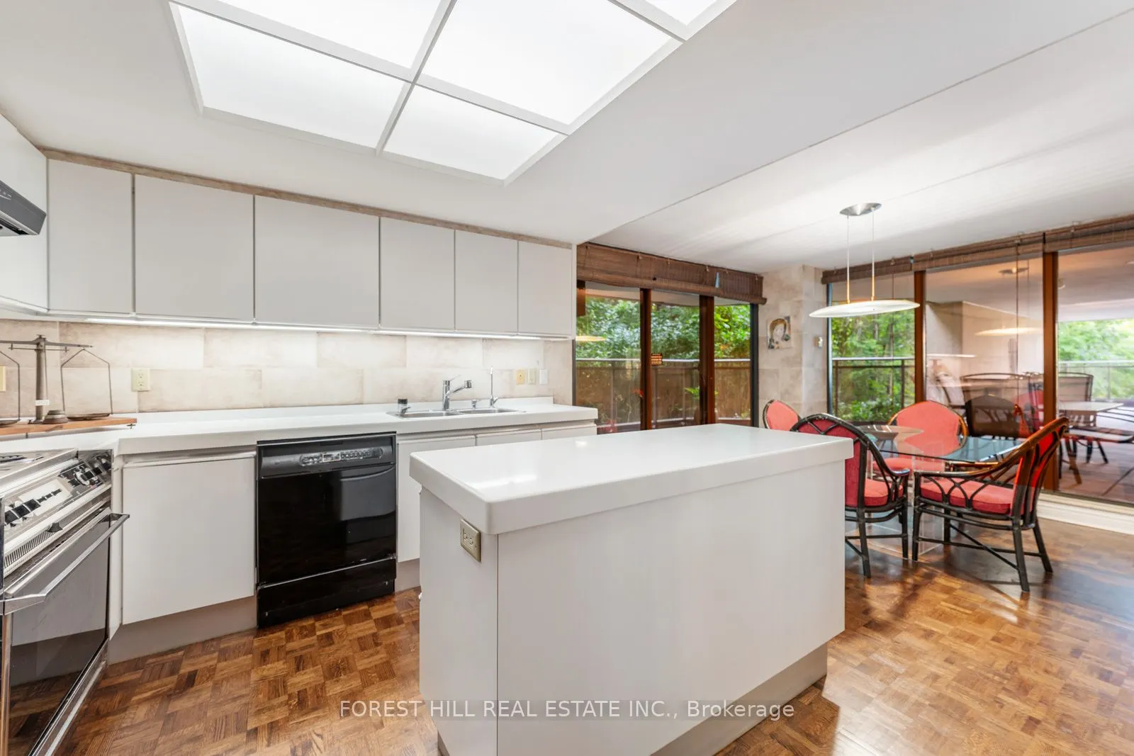 3900 Yonge Street, #815