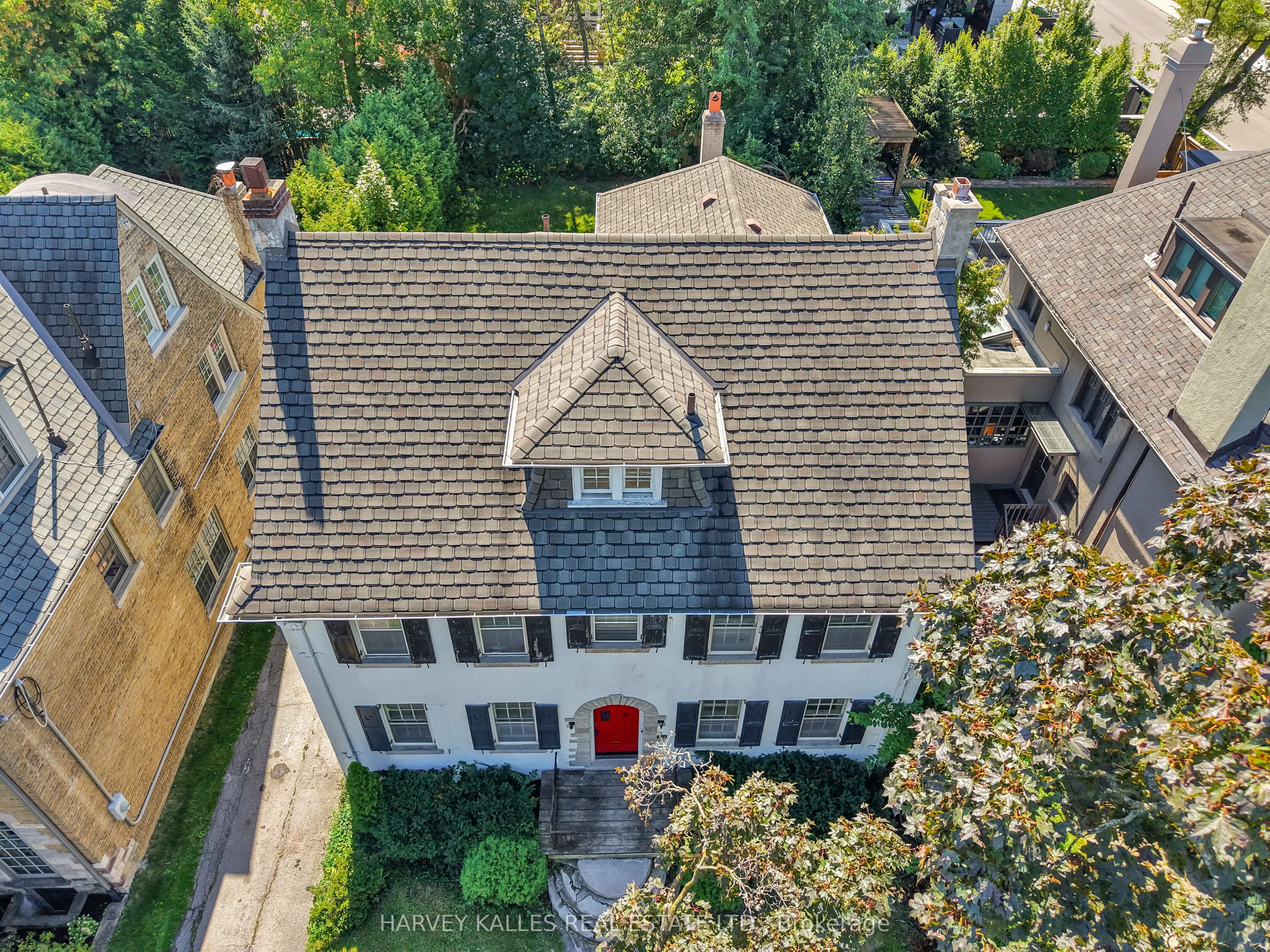 115 Strathallan Boulevard