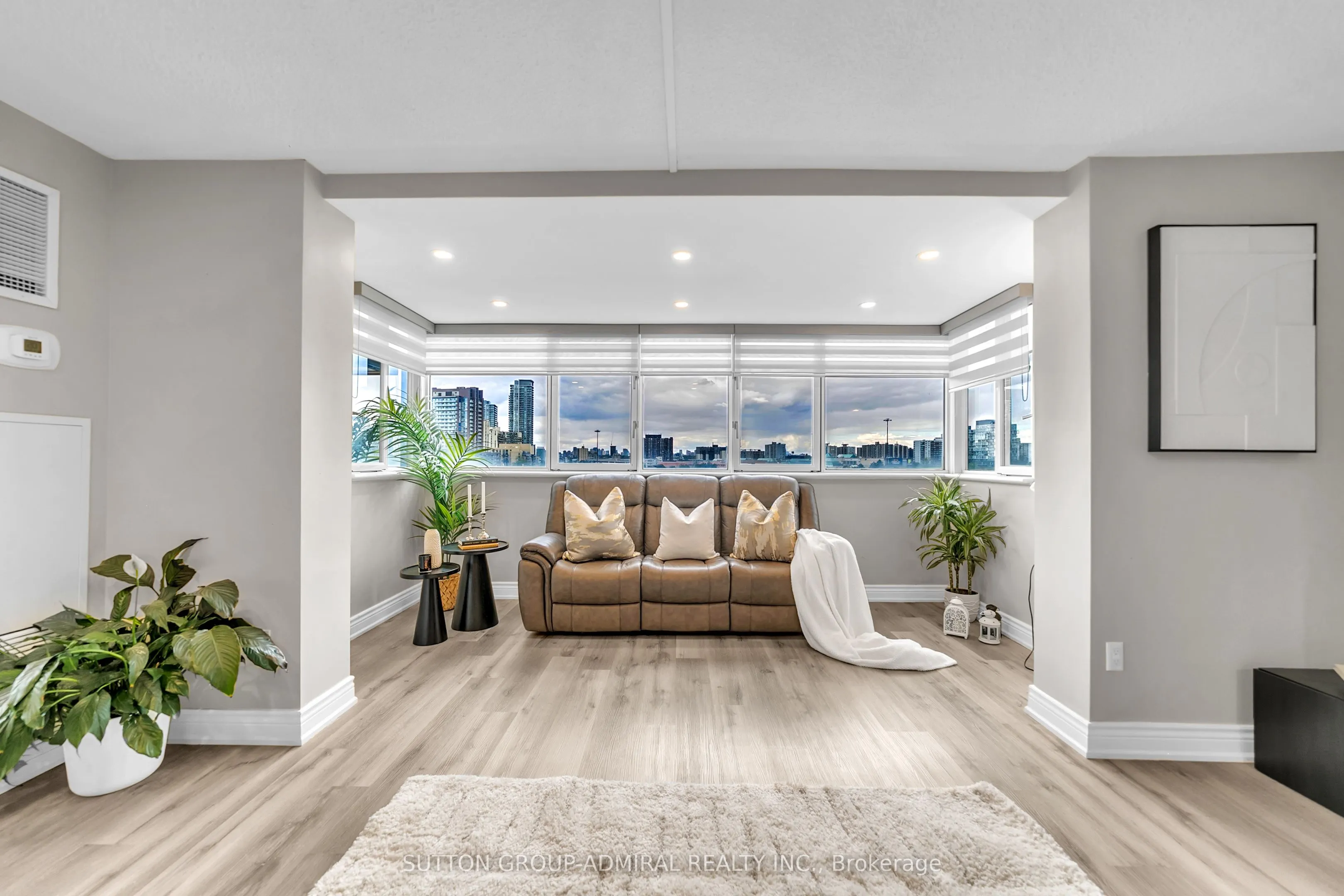 5 Old Sheppard Avenue, #808