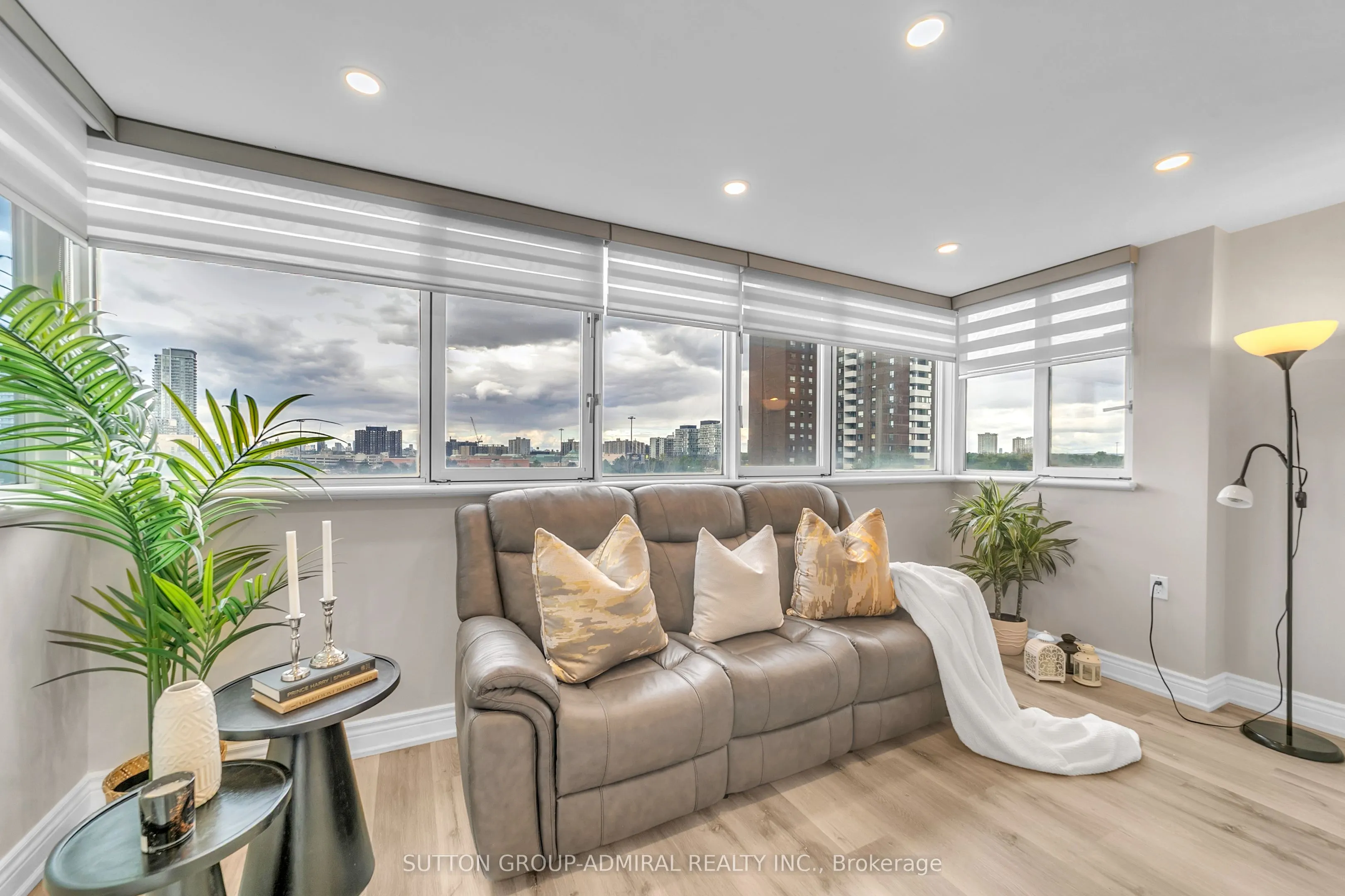 5 Old Sheppard Avenue, #808