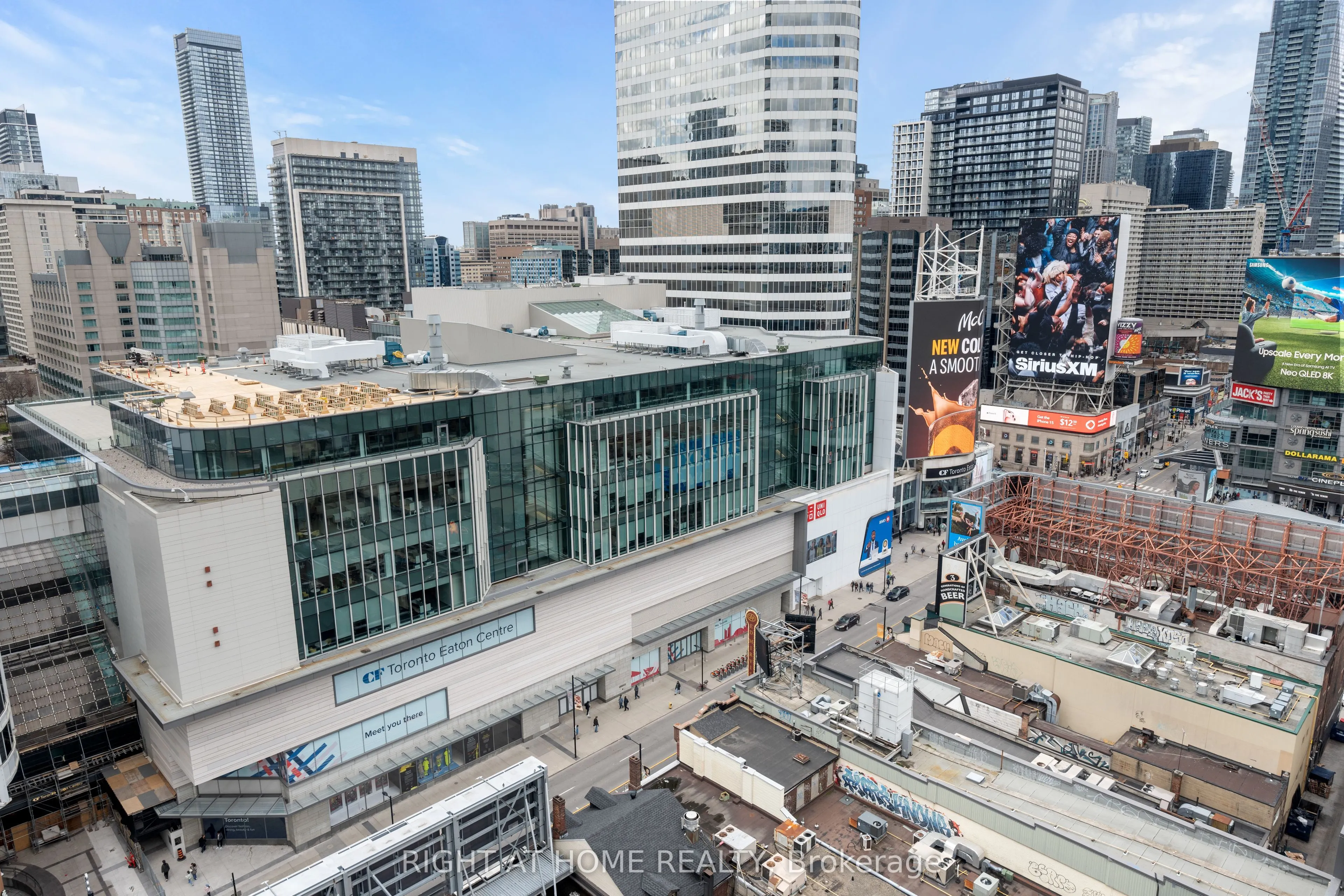 220 Victoria Street, #1809