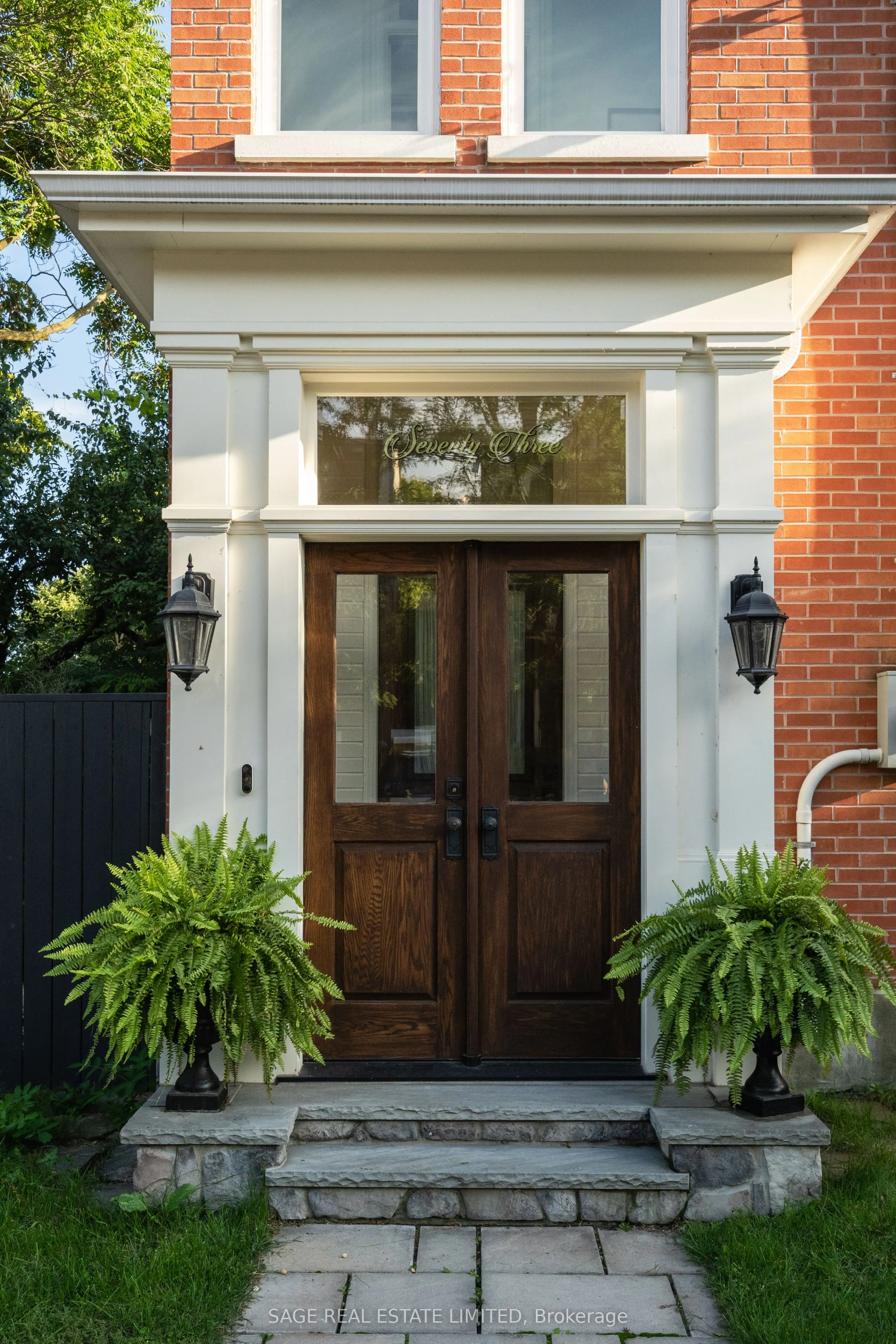 73 Lakeview Avenue