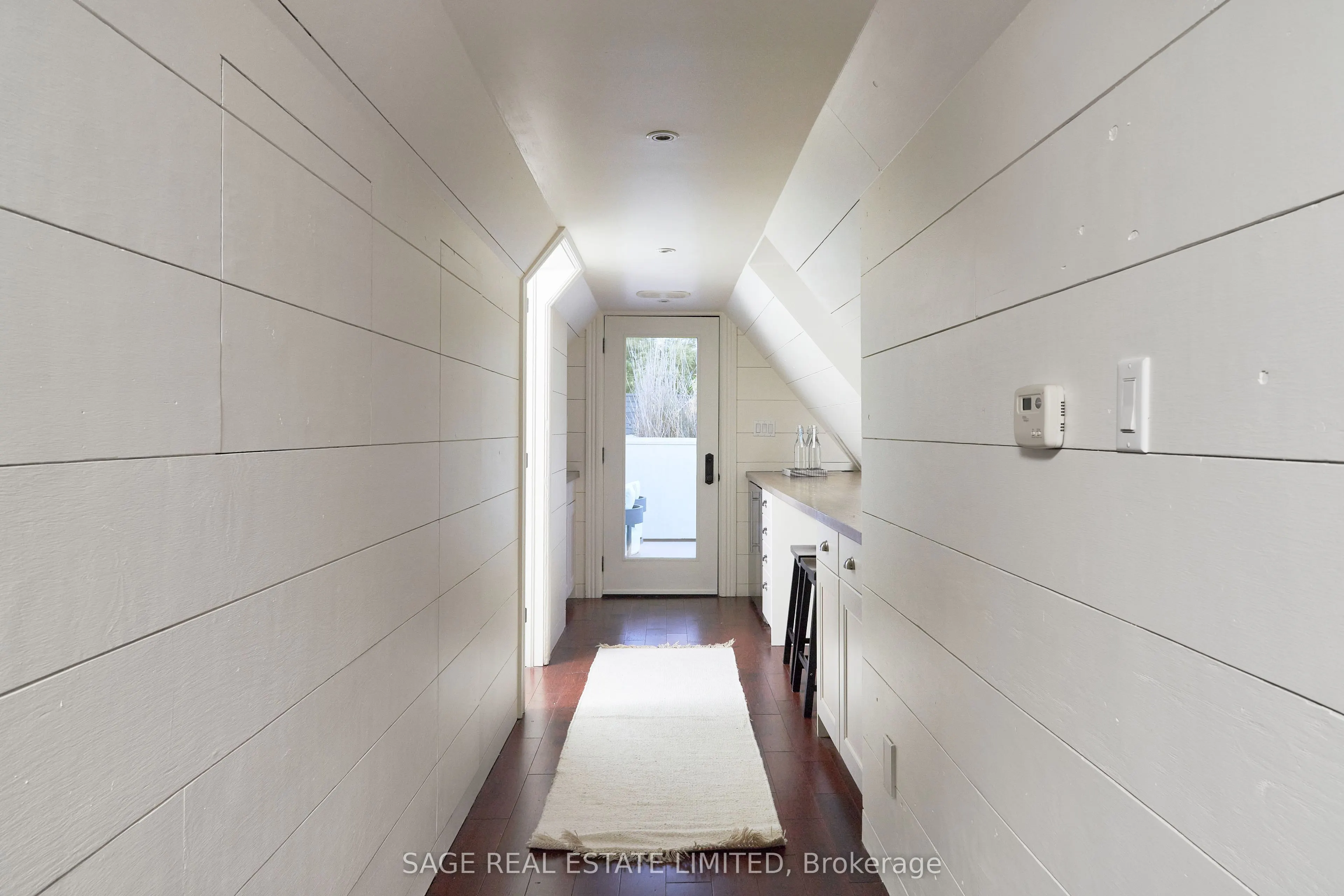 73 Lakeview Avenue