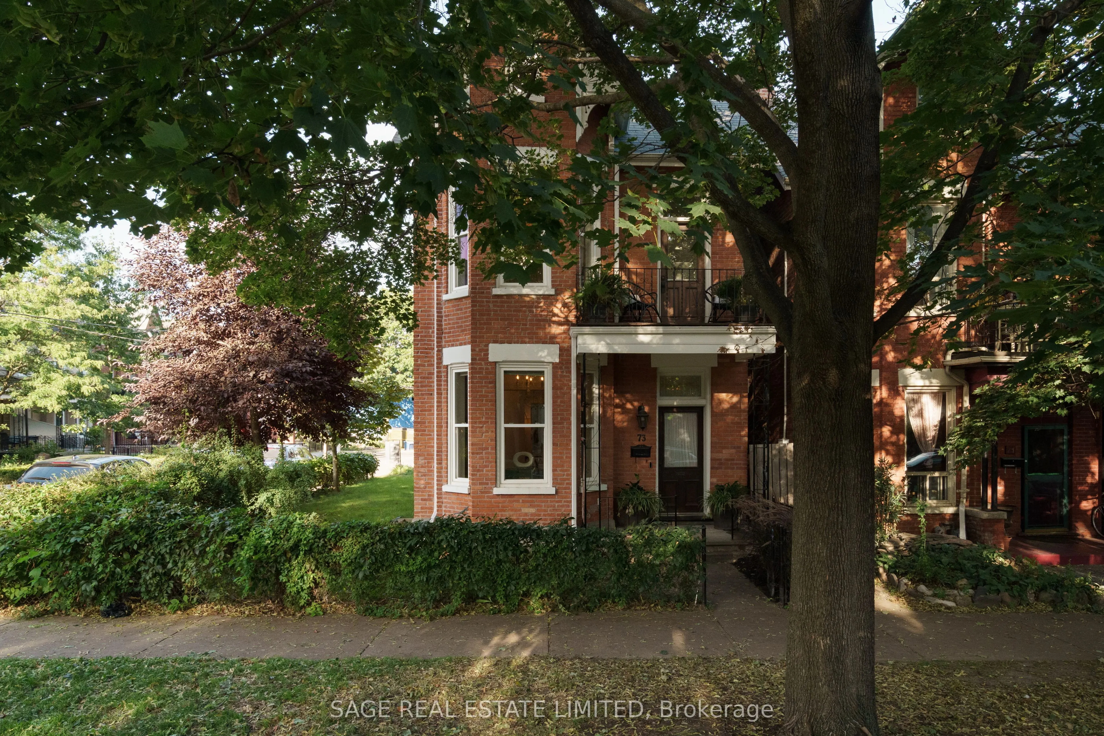 73 Lakeview Avenue
