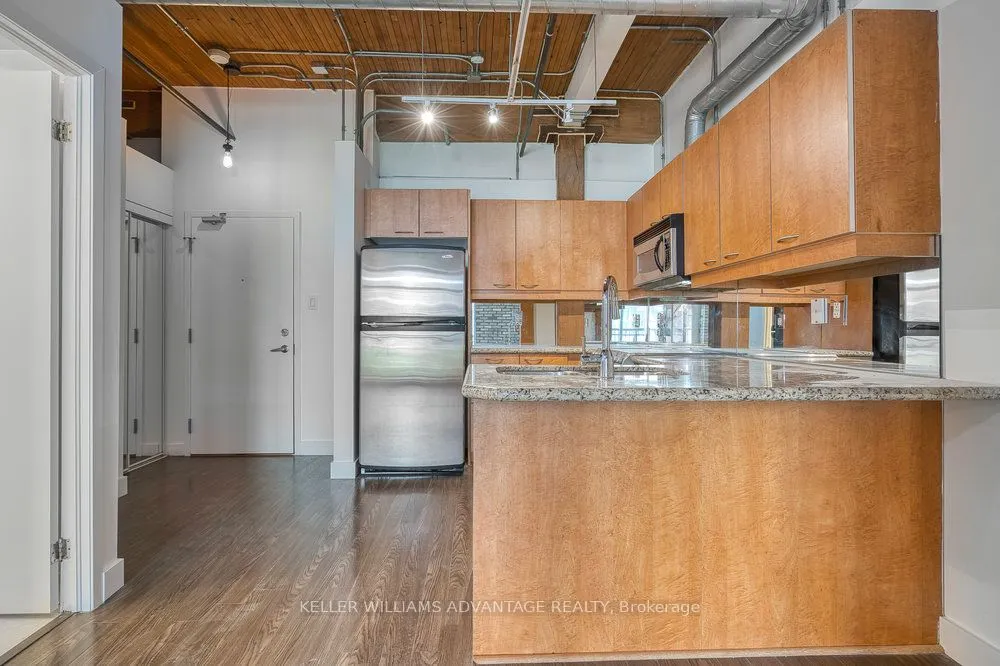 955 Queen Street W, #324