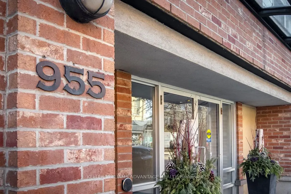 955 Queen Street W, #324