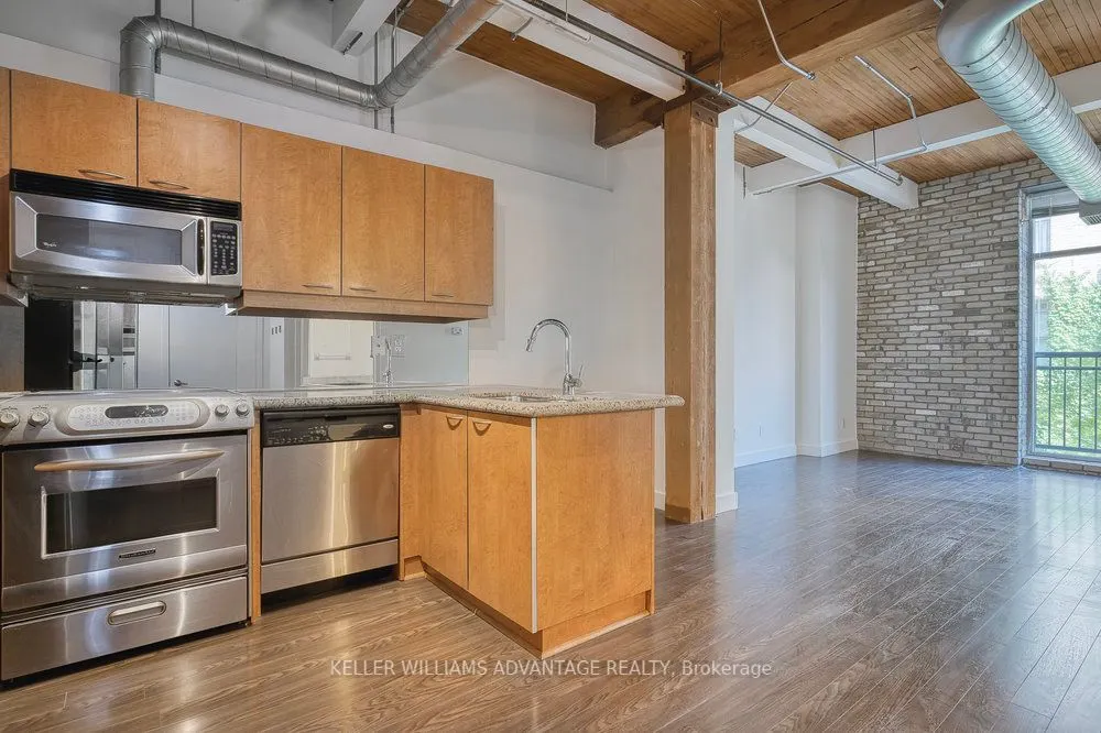 955 Queen Street W, #324