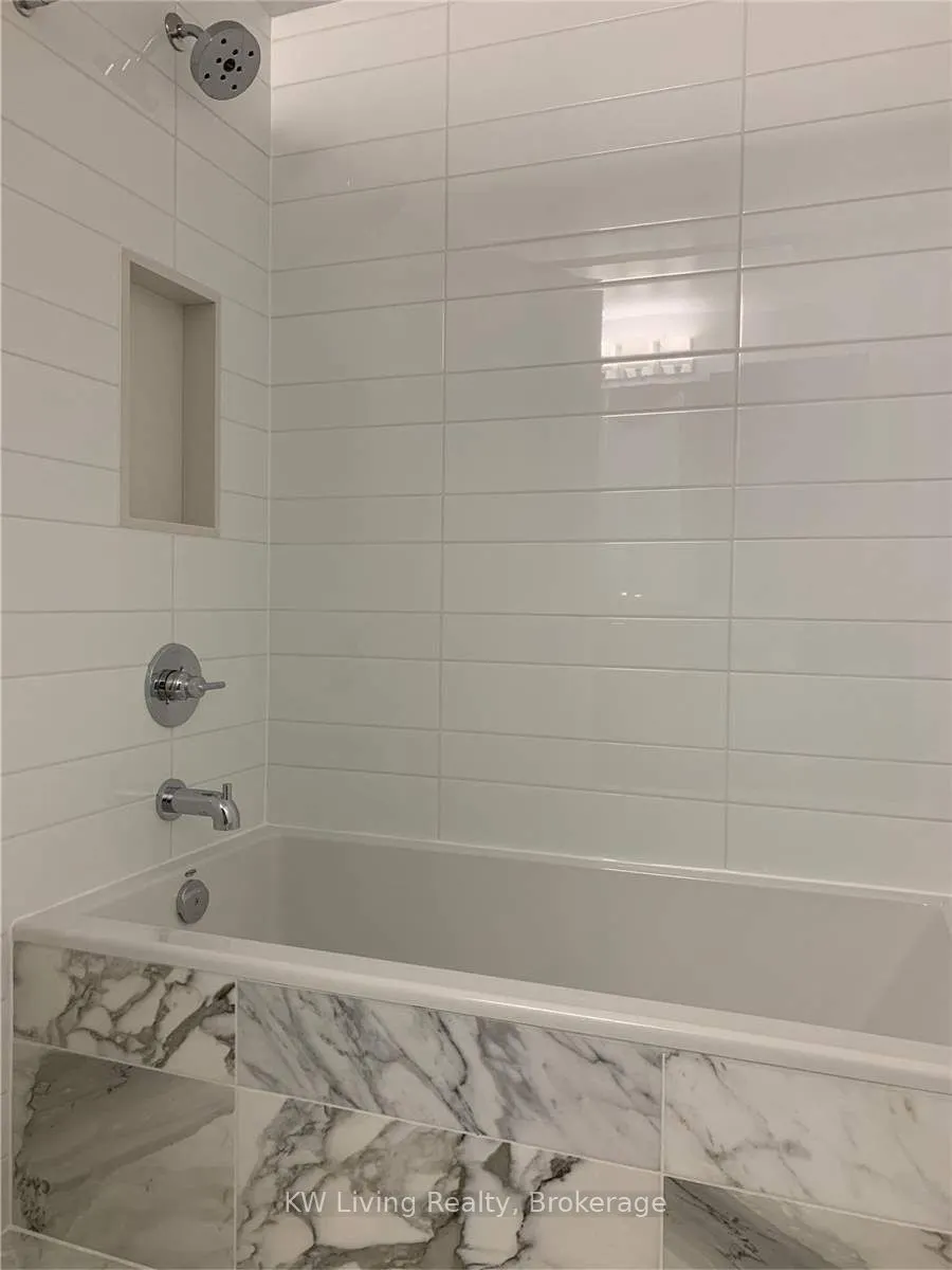 38 Iannuzzi Street, #909
