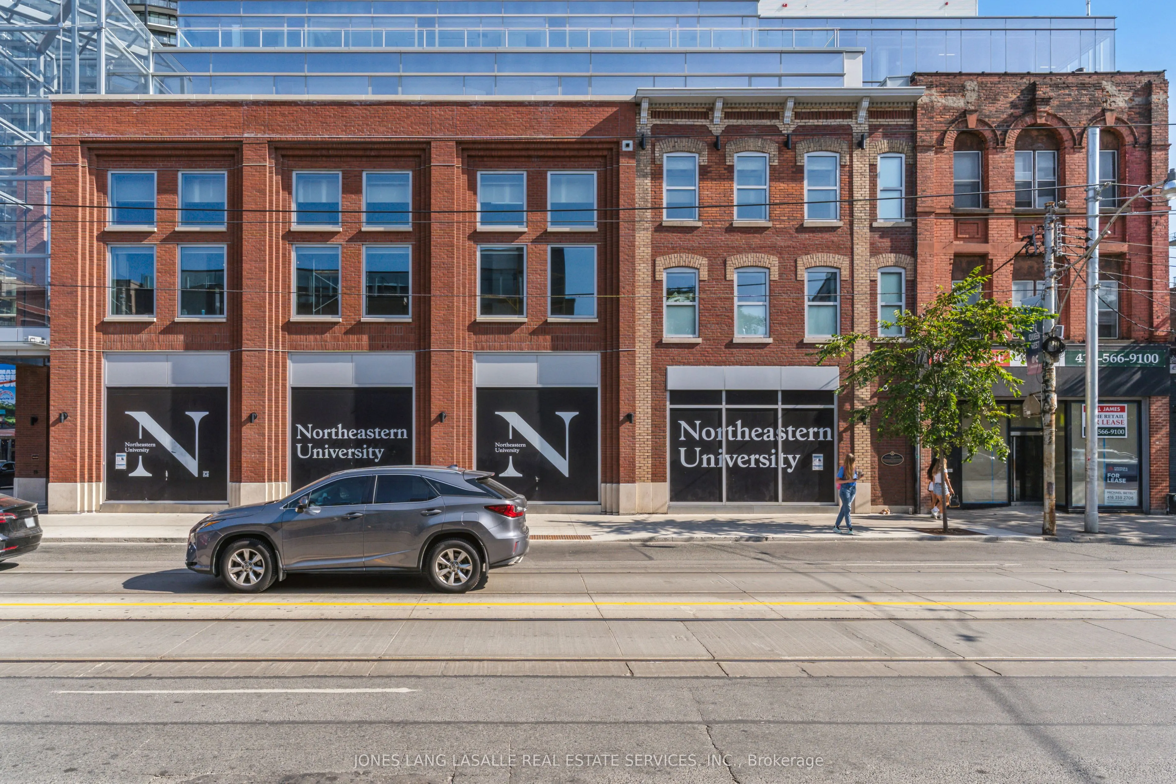 375 Queen Street W
