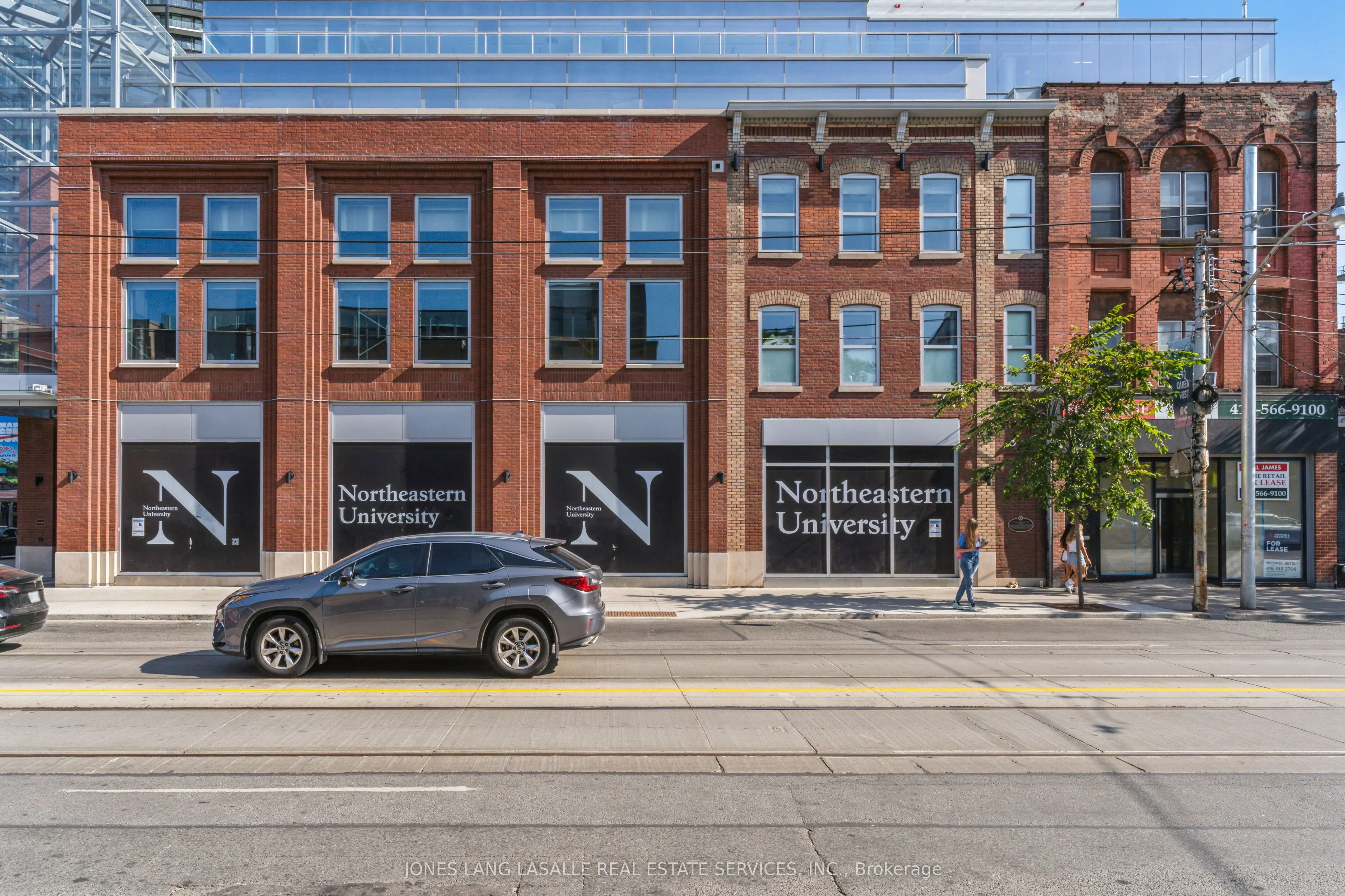 375 Queen Street W