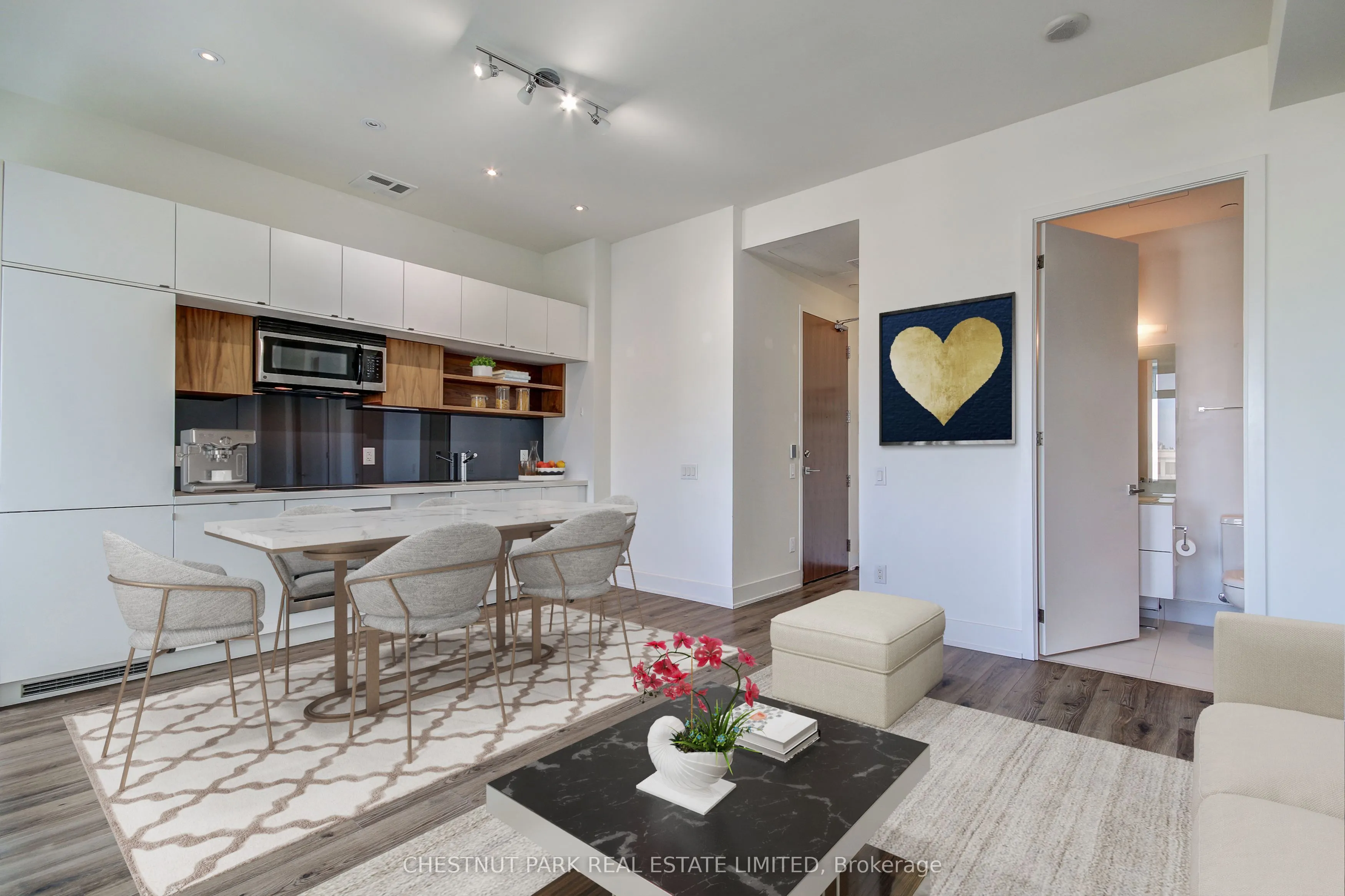 111 St Clair Avenue W, #1820