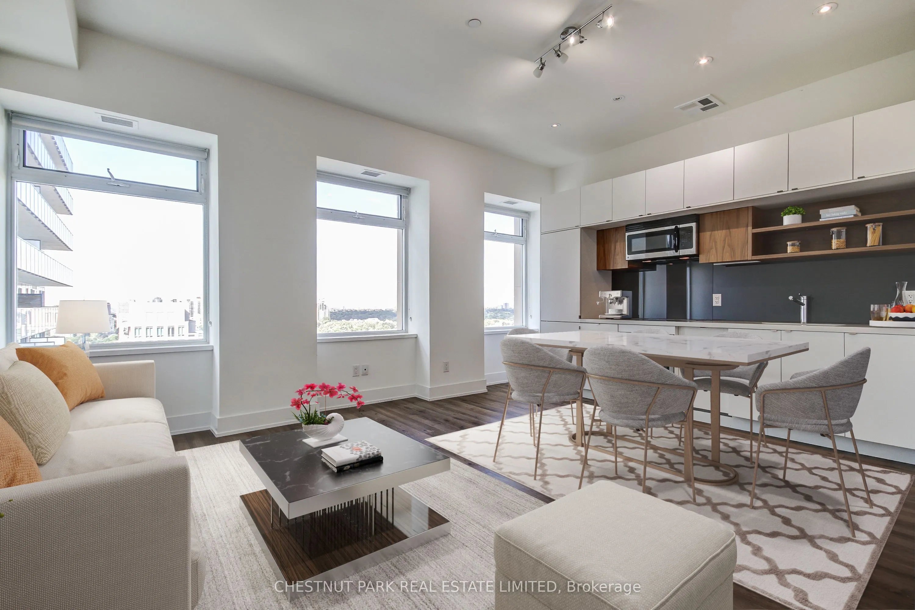 111 St Clair Avenue W, #1820