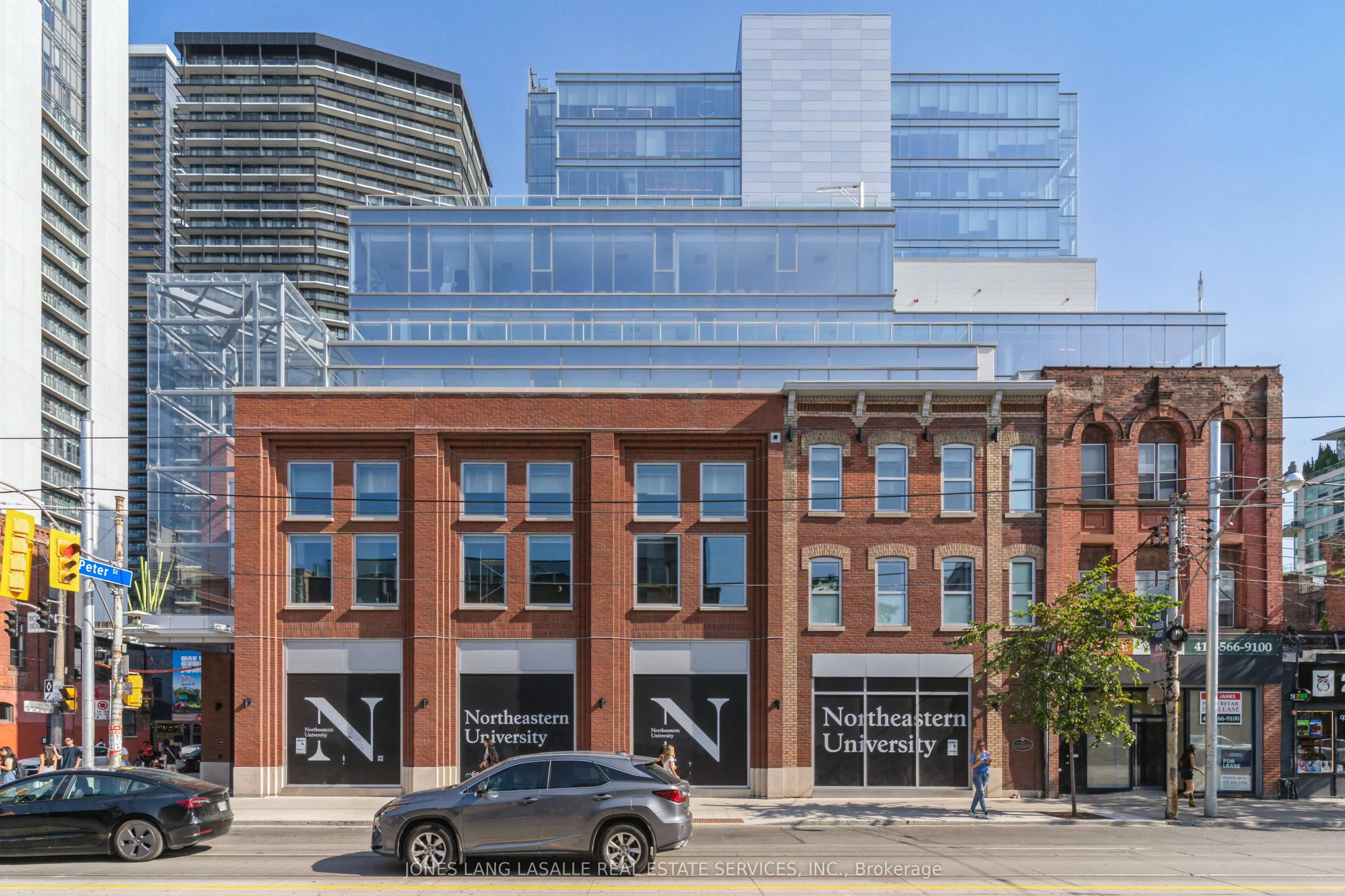 375 Queen Street W