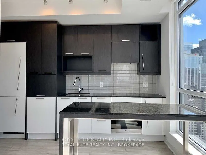 30 Nelson Street E, #3007