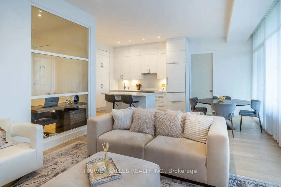111 St Clair Avenue W, #1013