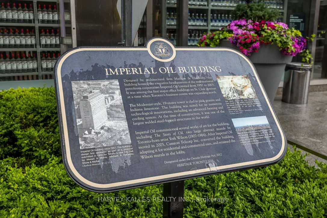 111 St Clair Avenue W, #1013