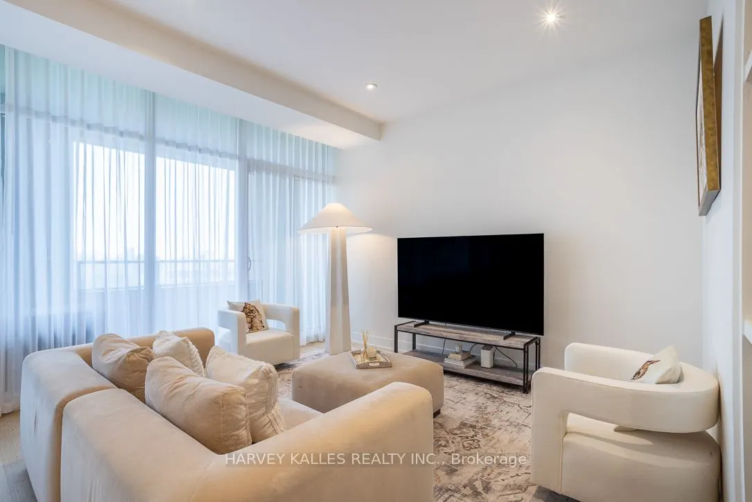 111 St Clair Avenue W, #1013