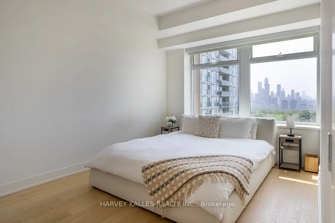 111 St Clair Avenue W, #1013