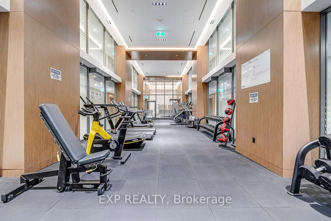 15 Queens Quay E Quay, #810