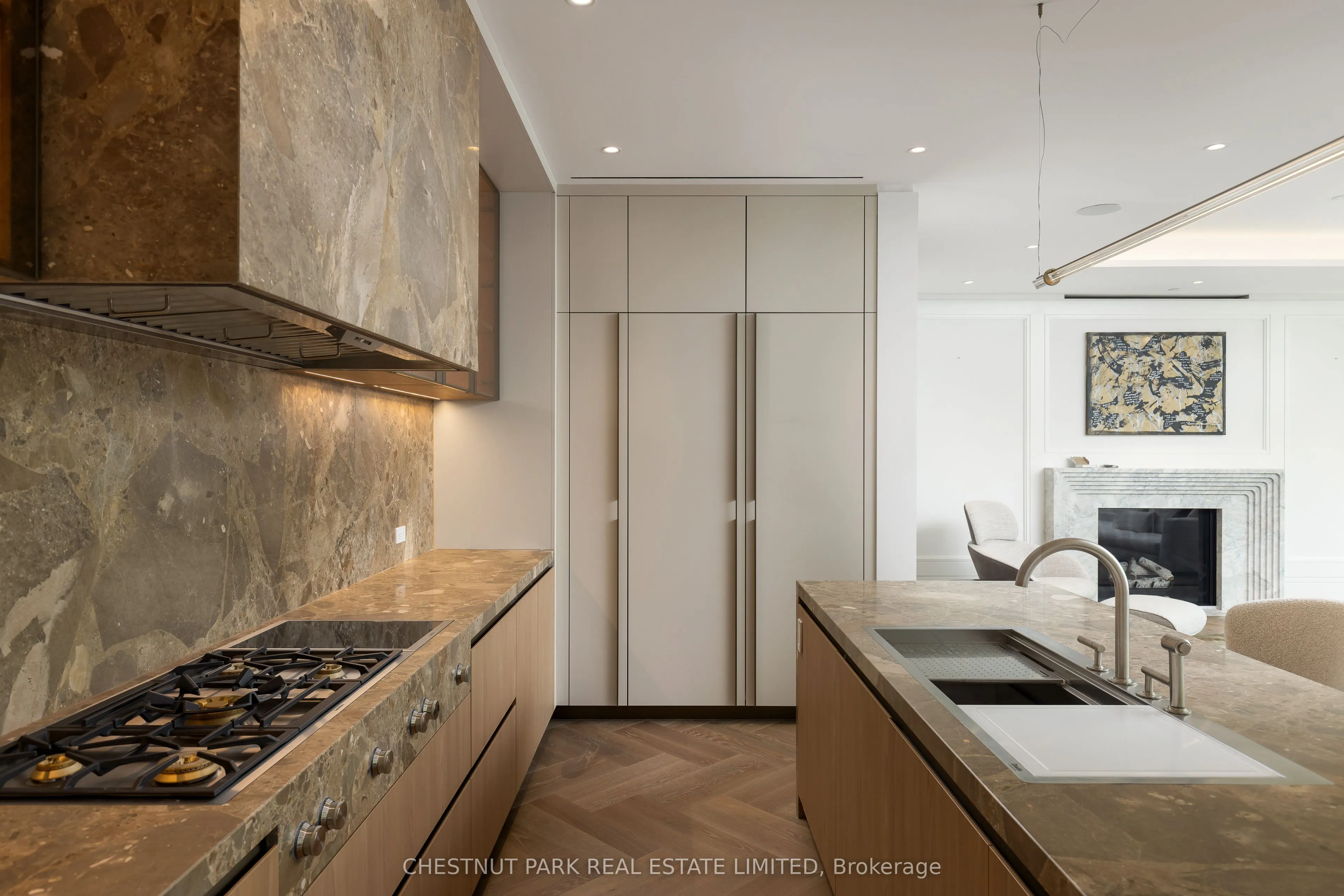 7 Dale Avenue, #106