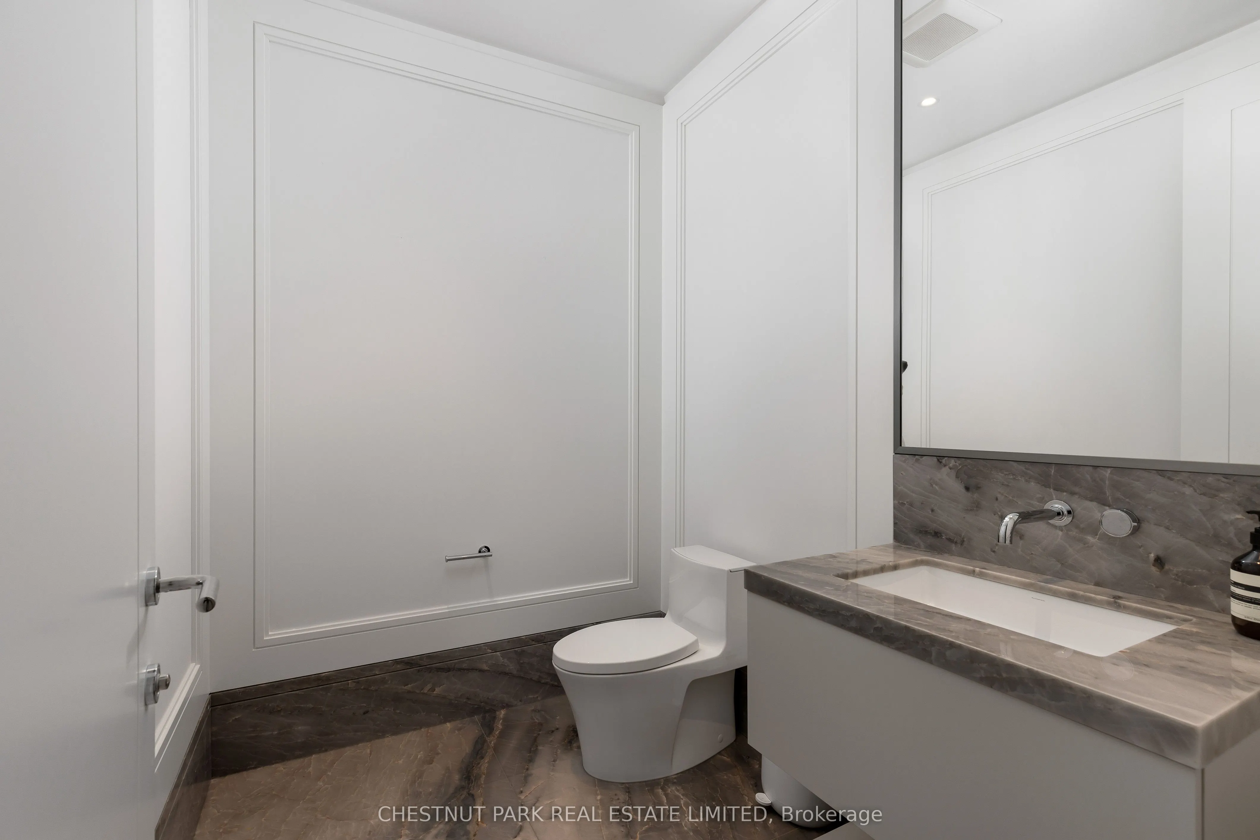 7 Dale Avenue, #106