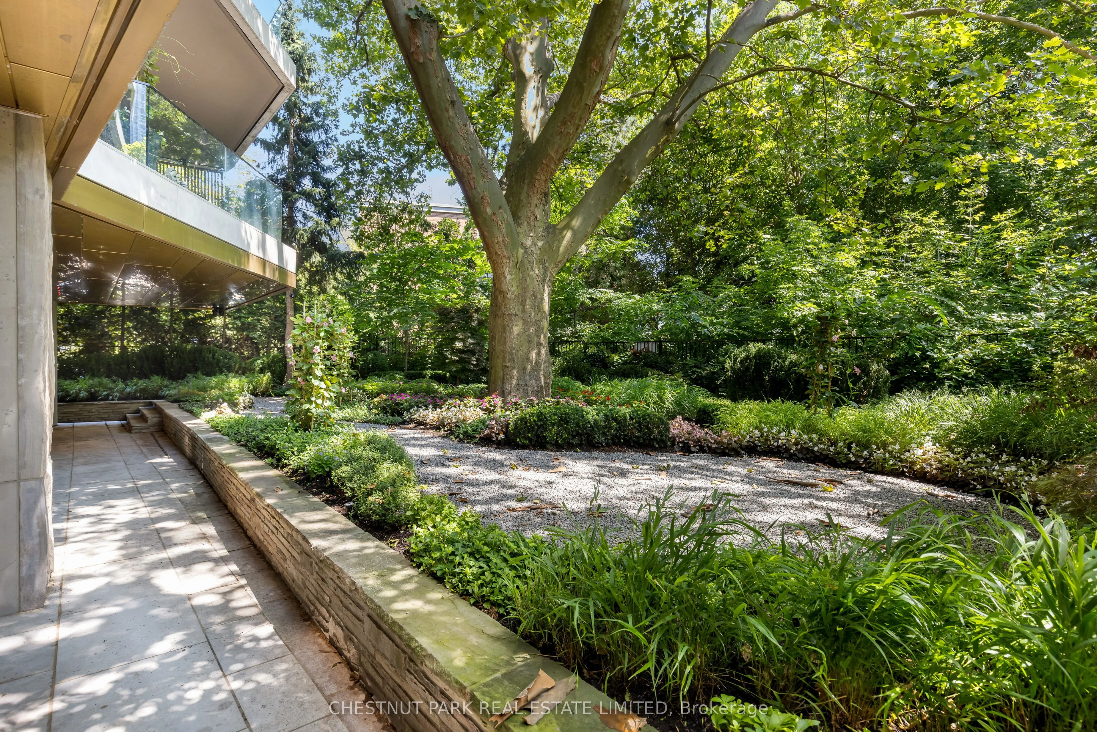 7 Dale Avenue, #106