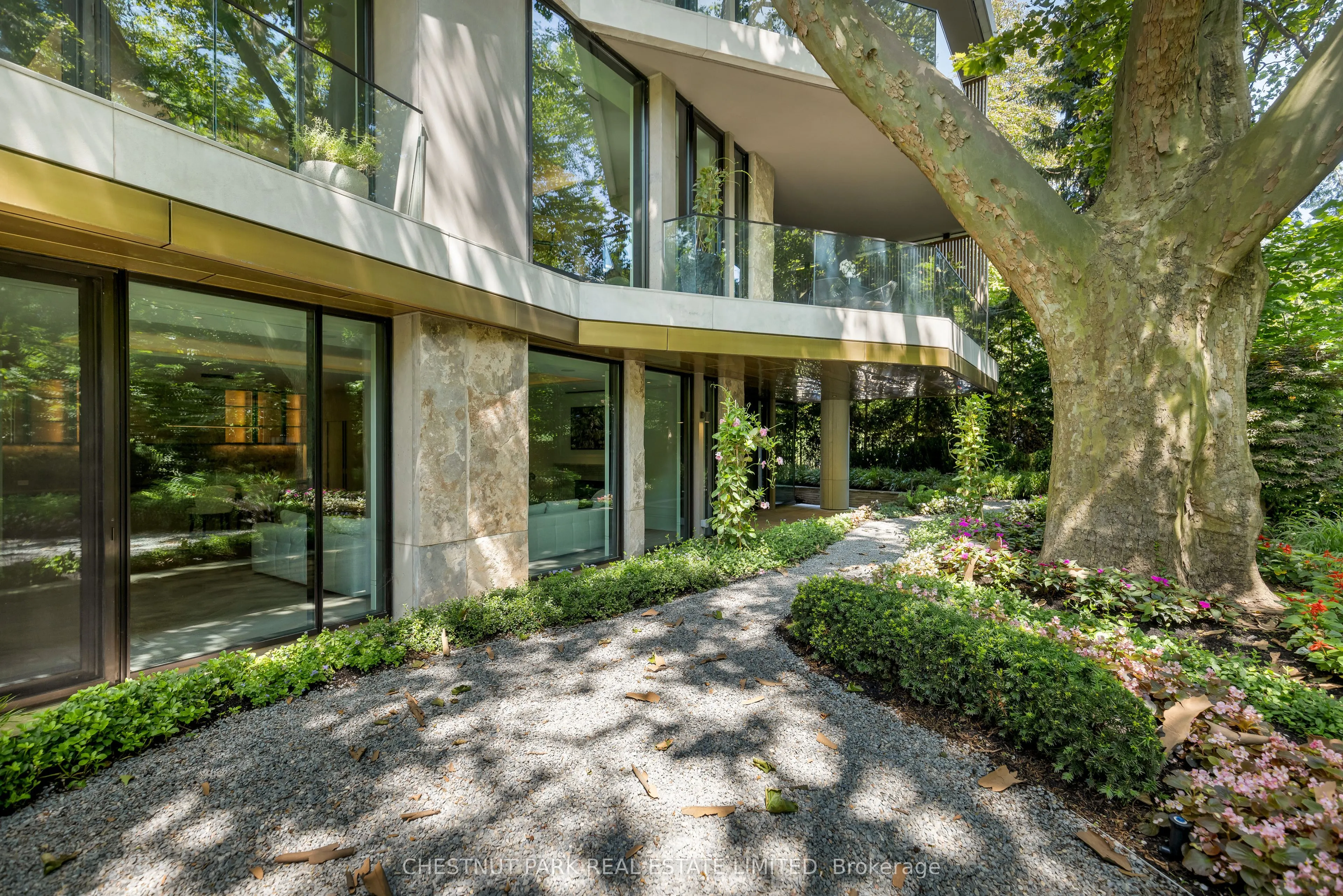 7 Dale Avenue, #106