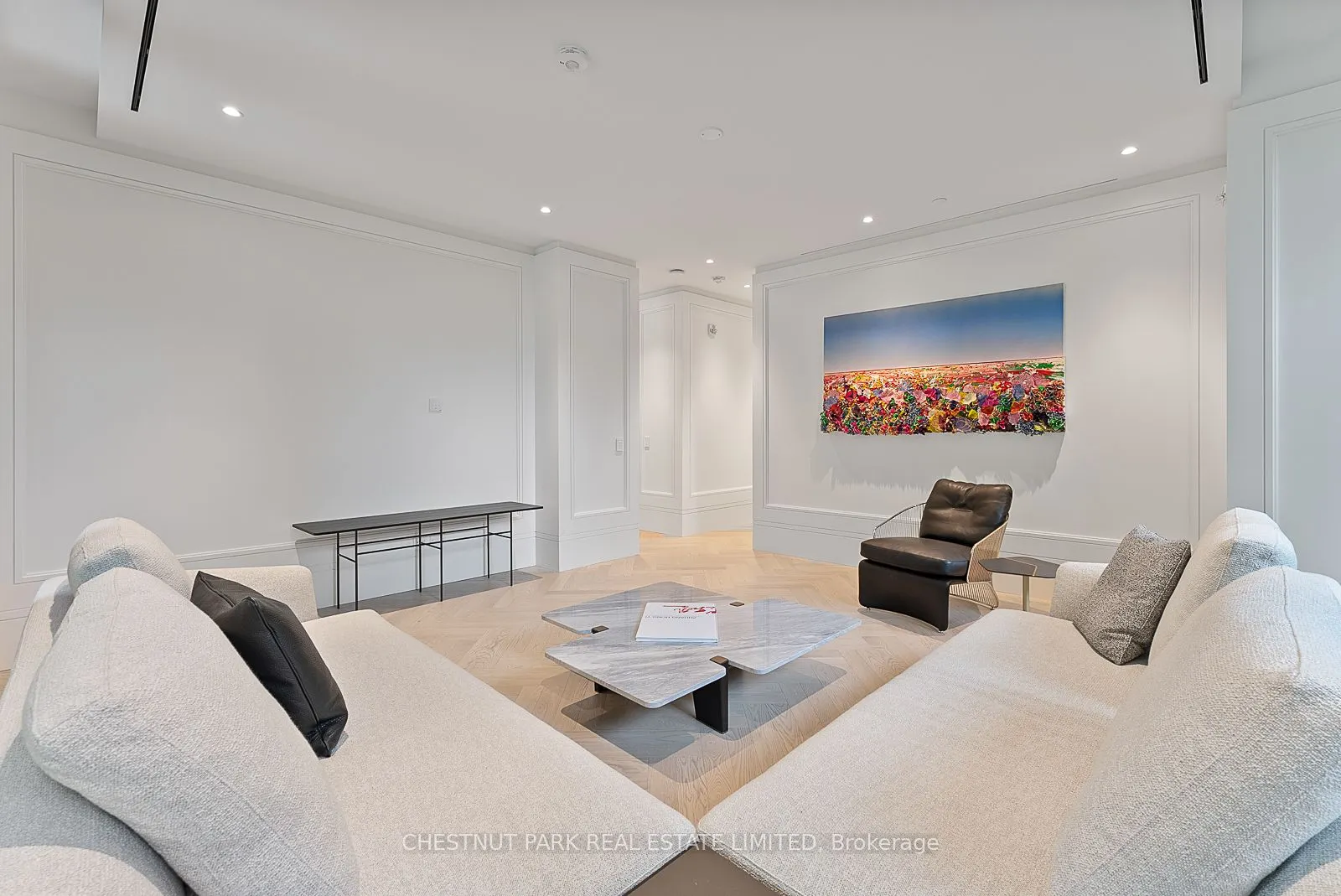 7 Dale Avenue, #102