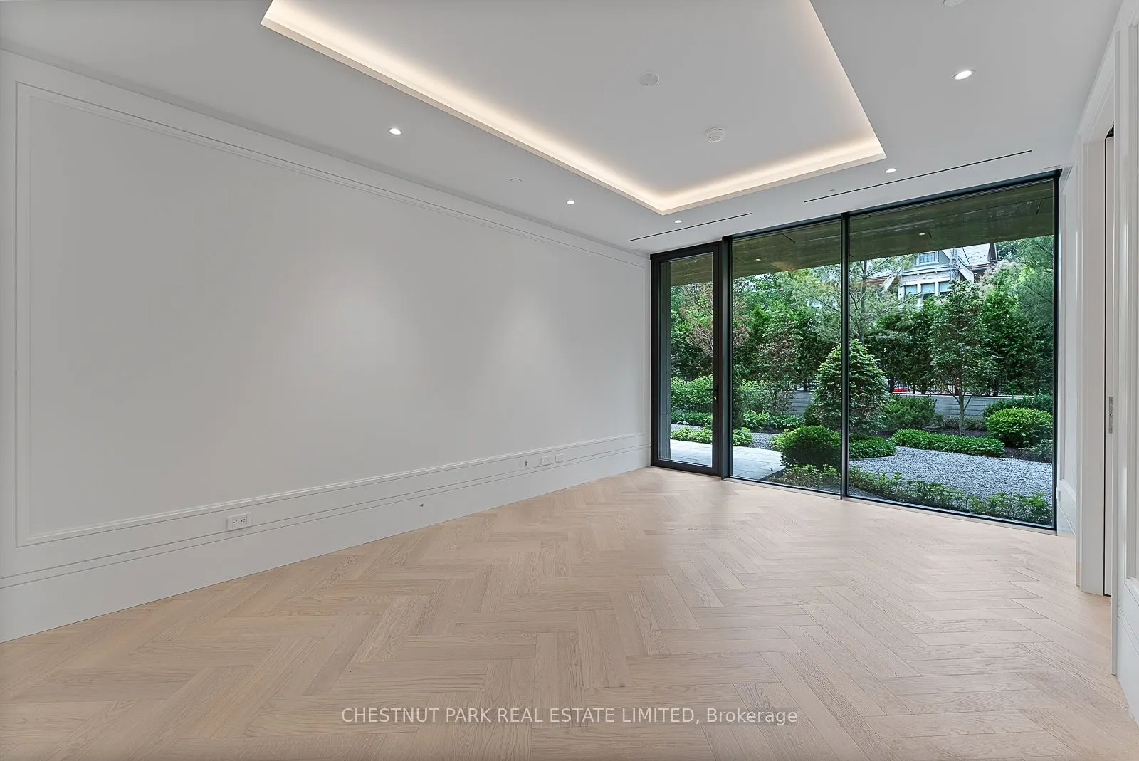 7 Dale Avenue, #102