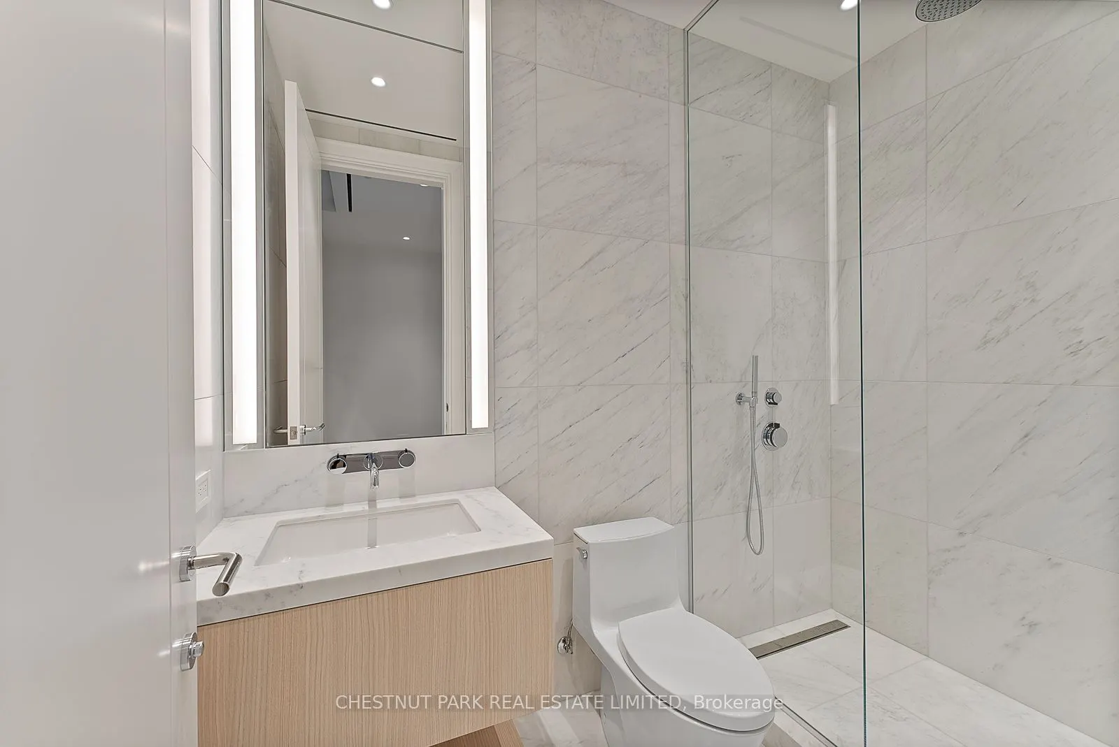 7 Dale Avenue, #102