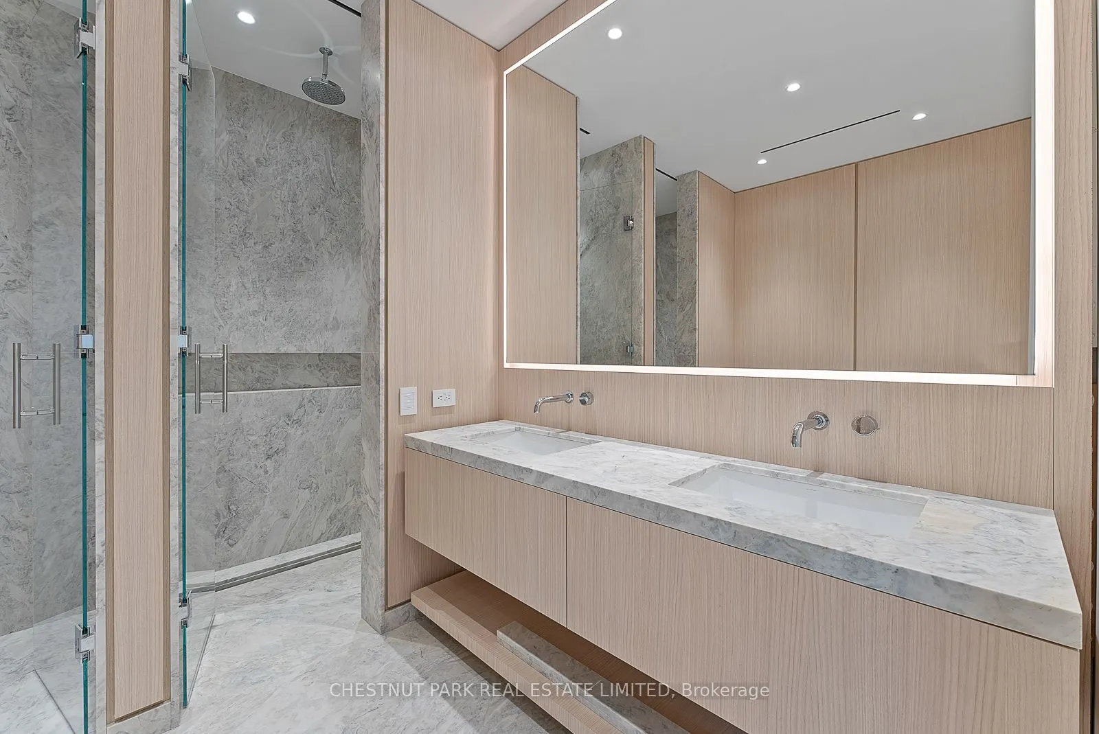 7 Dale Avenue, #102