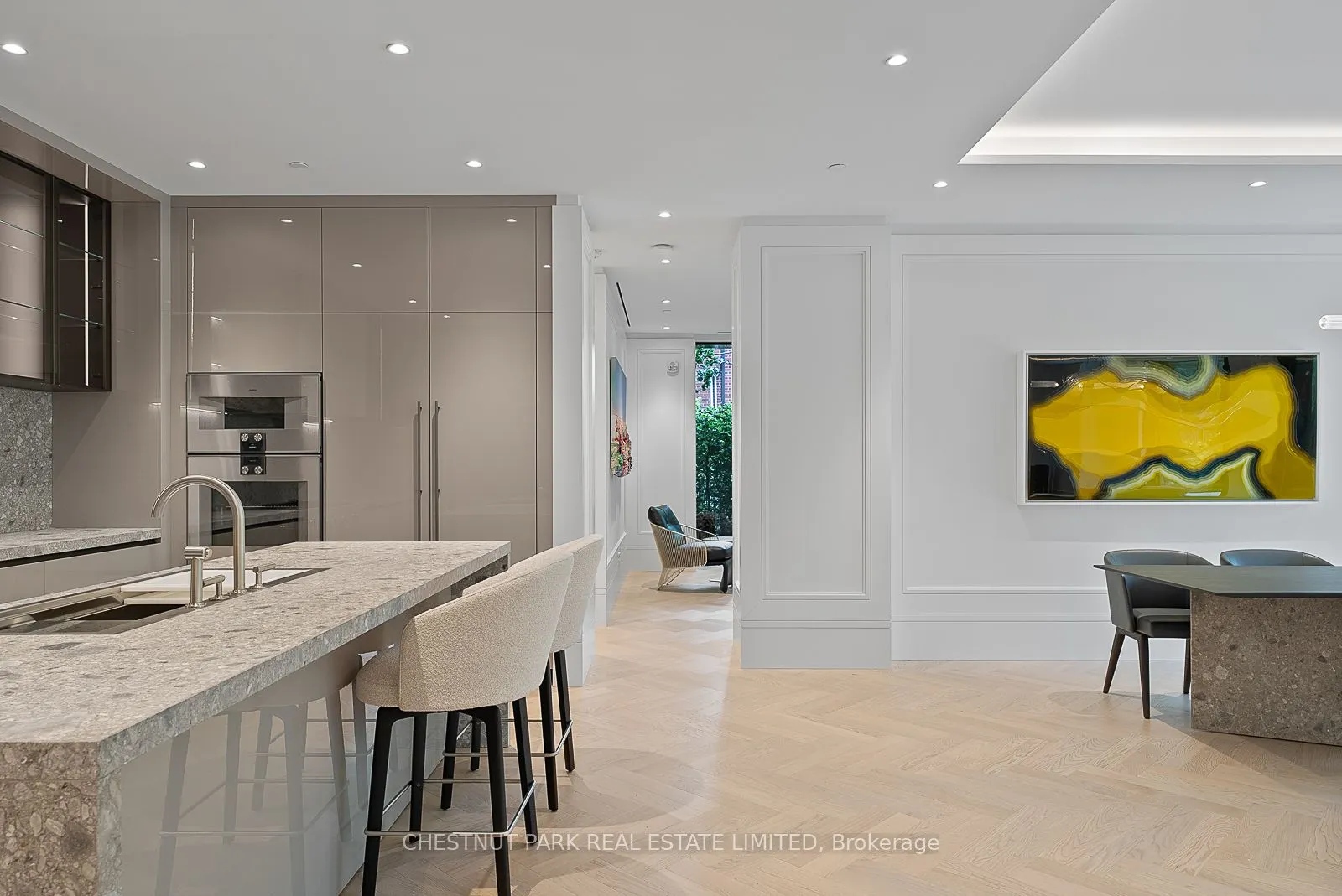 7 Dale Avenue, #102