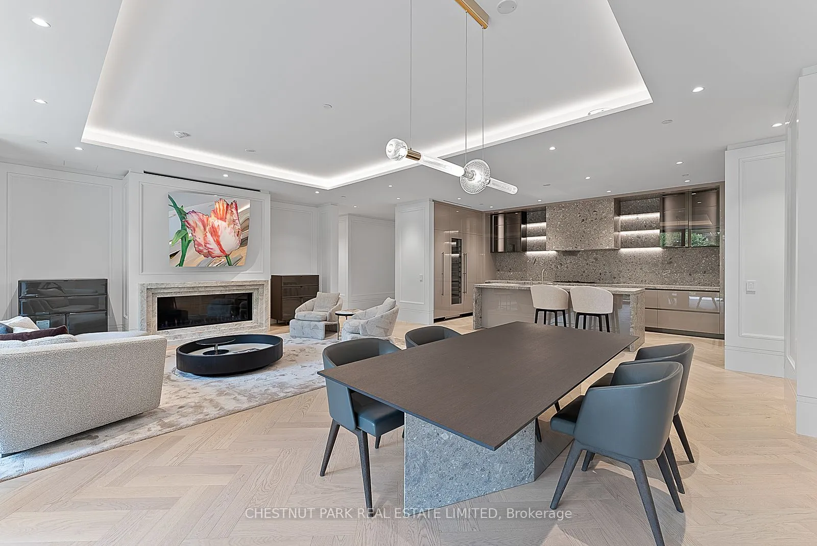 7 Dale Avenue, #102