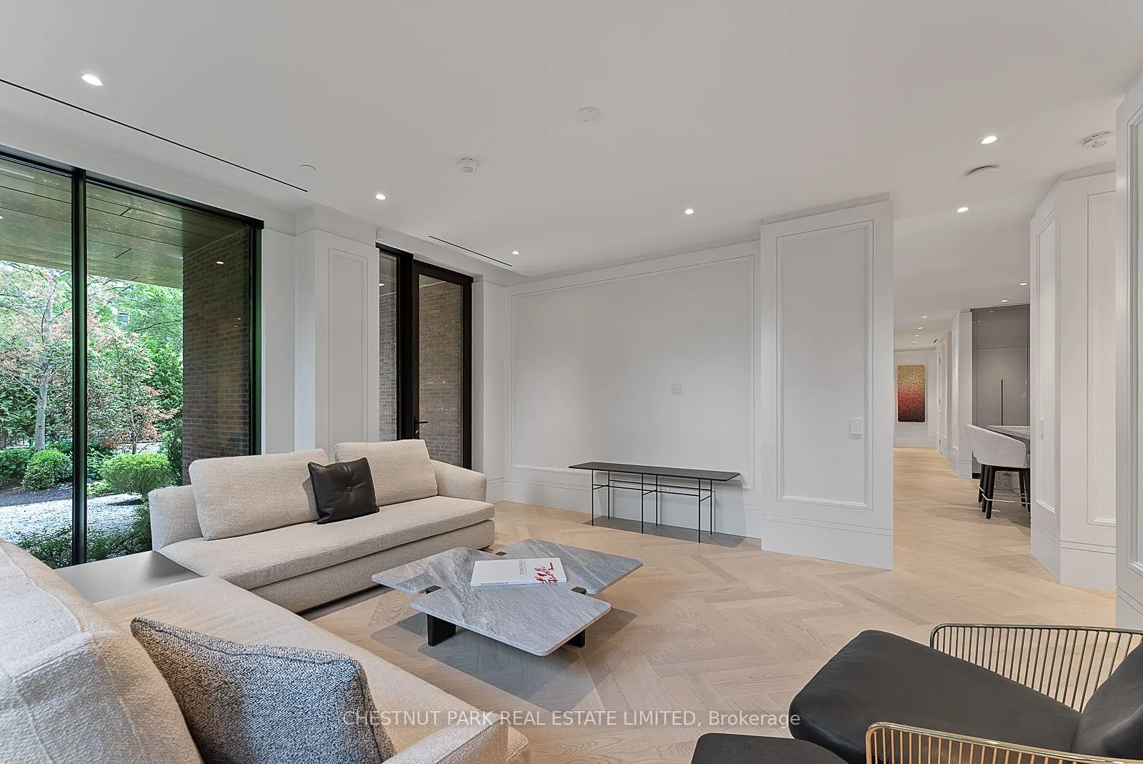 7 Dale Avenue, #102
