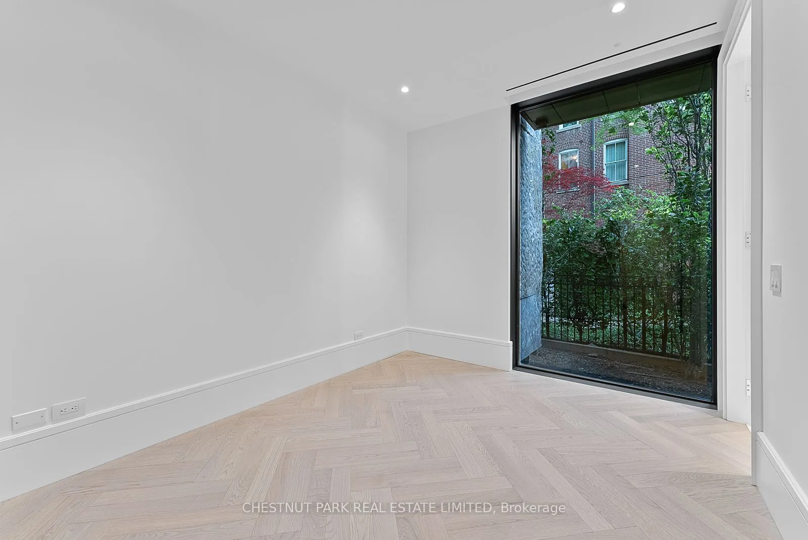 7 Dale Avenue, #102