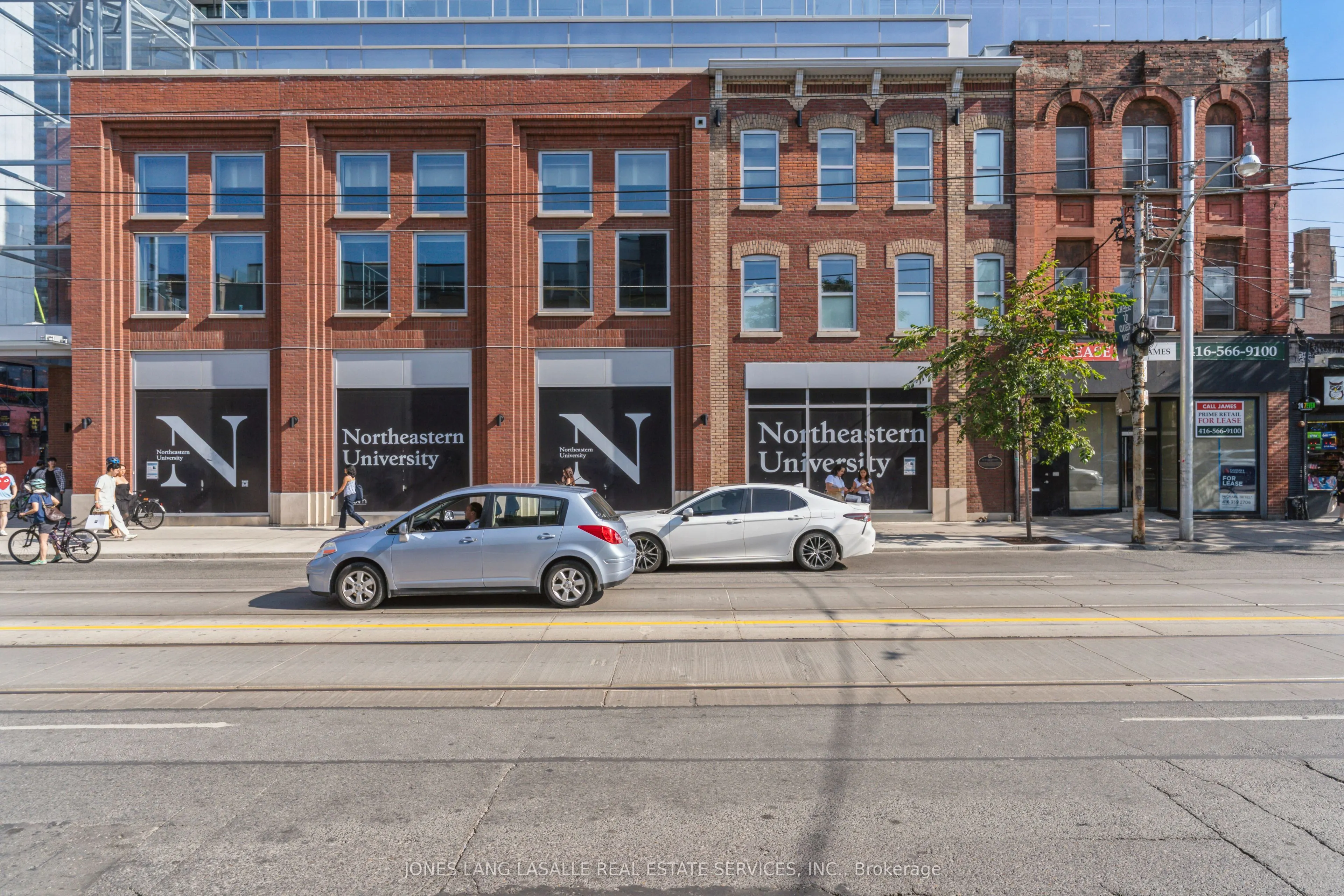 375 Queen Street W