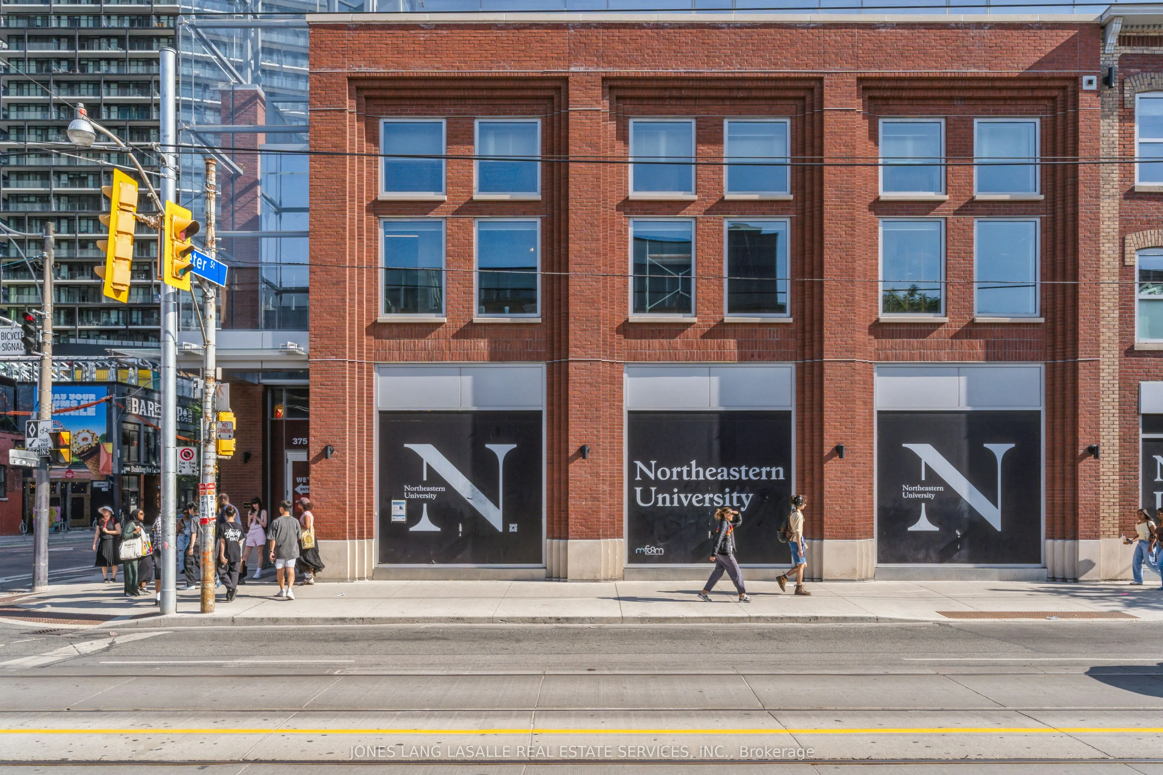 375 Queen Street W