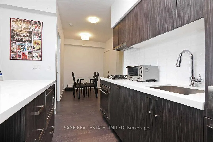 501 St Clair Avenue W, #908