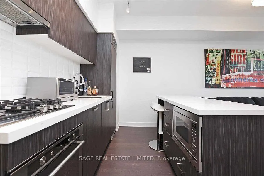 501 St Clair Avenue W, #908