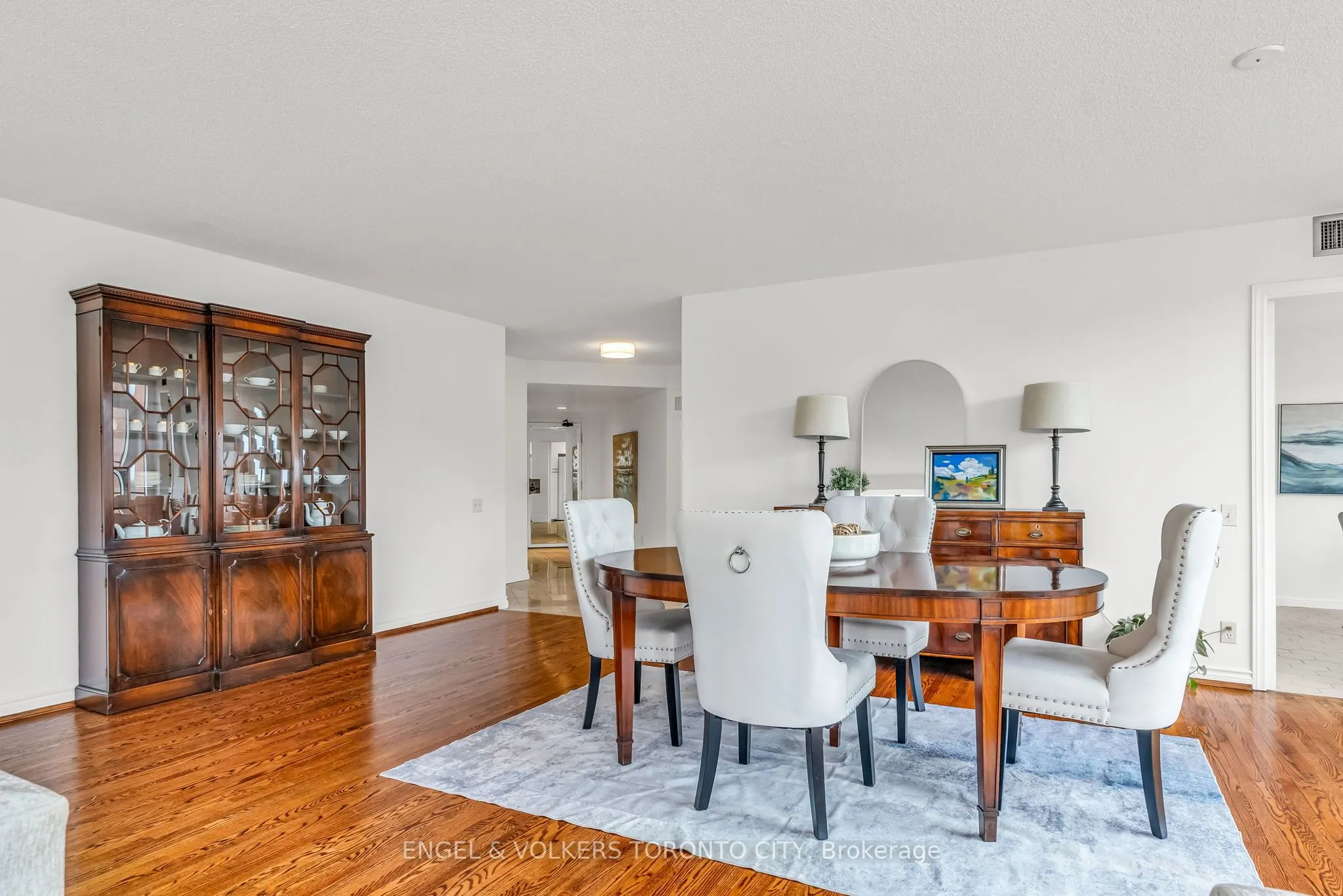 2900 yonge Street, #507