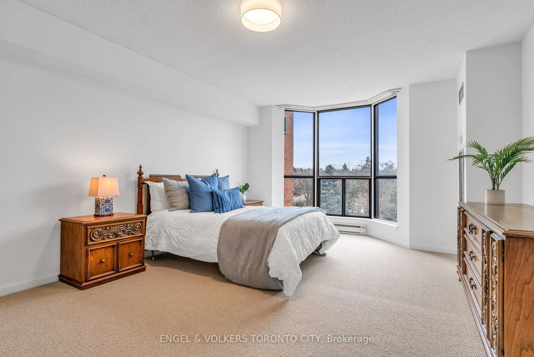 2900 yonge Street, #507