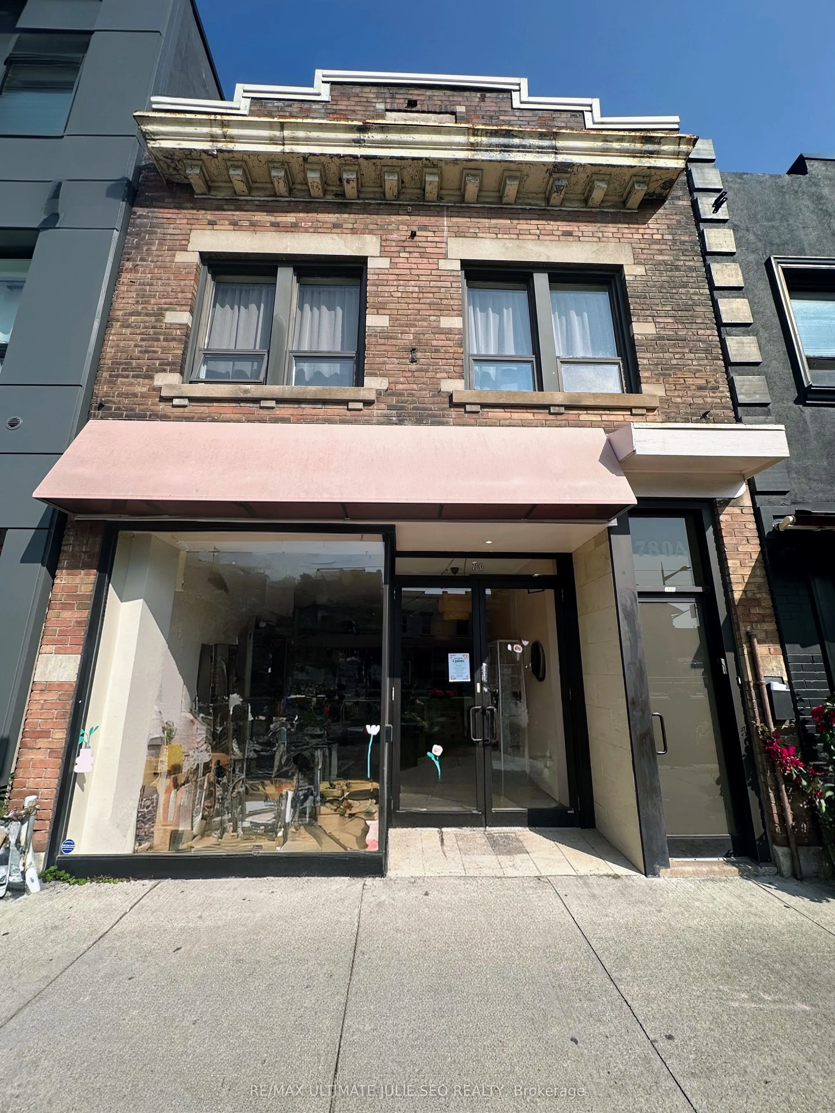 780 St Clair Avenue W, #MAIN FLOOR