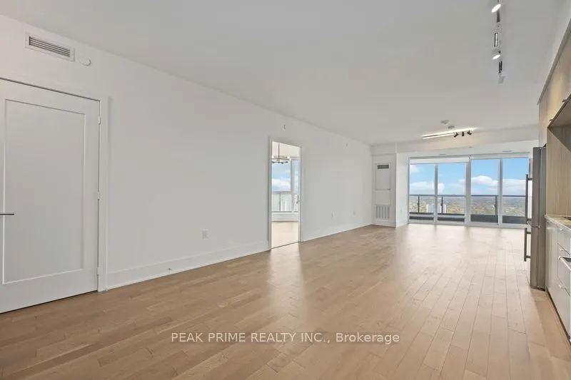 585 Bloor Street E, #4218
