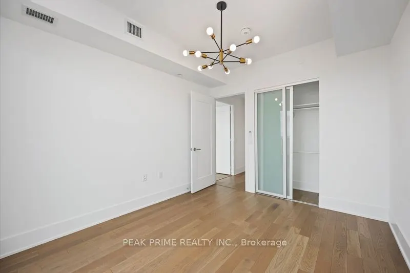 585 Bloor Street E, #4218