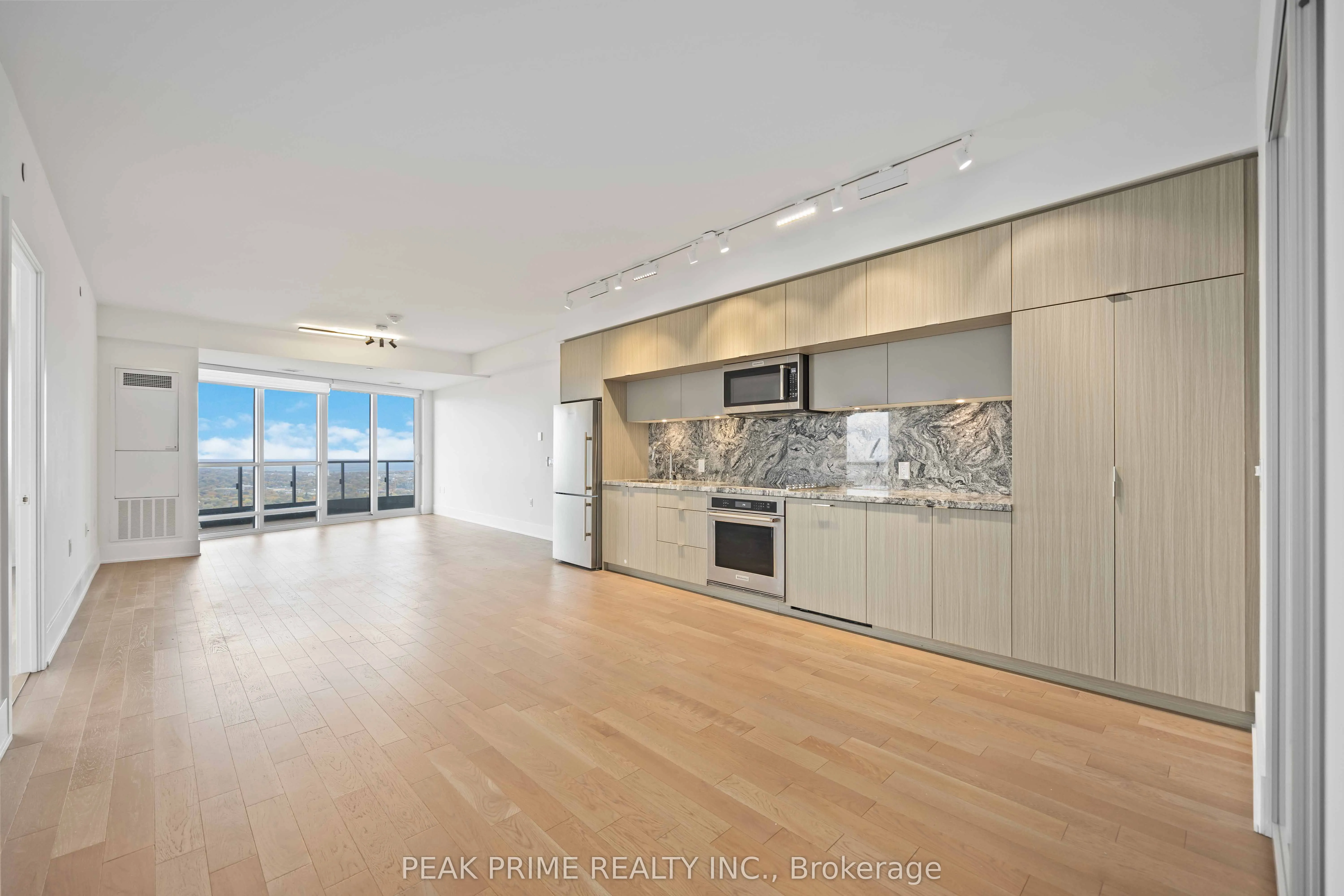 585 Bloor Street E, #4218