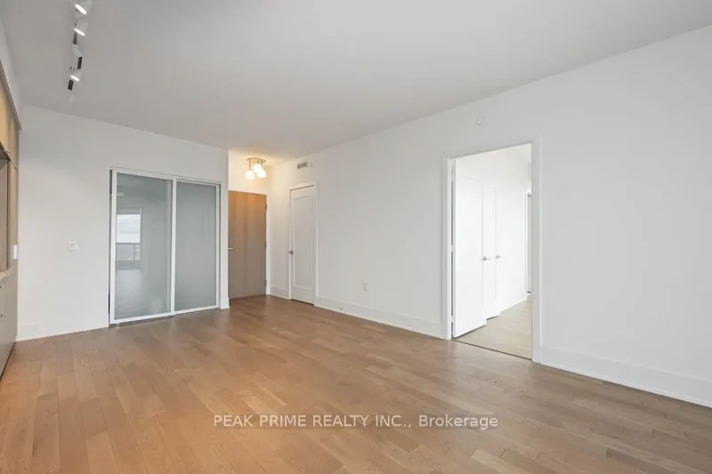 585 Bloor Street E, #4218