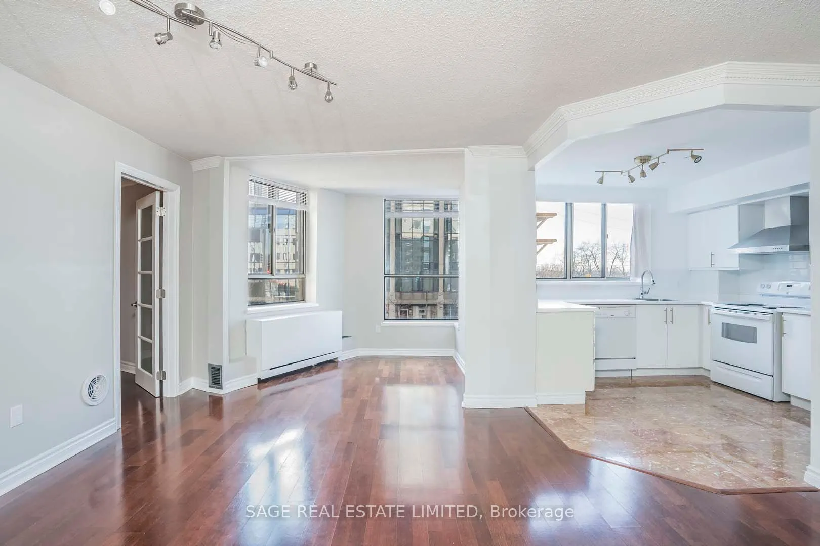 270 Queens Quay W, #201